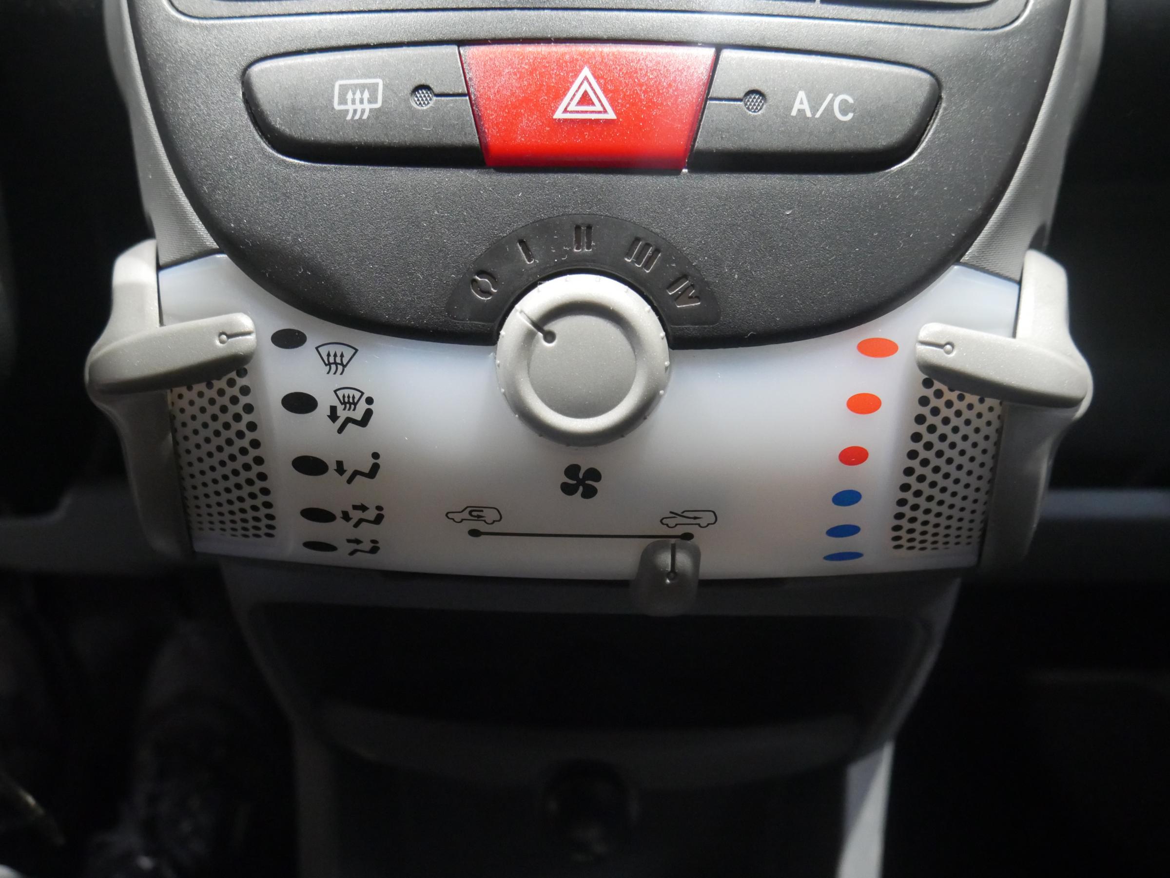 Toyota Aygo, 2010 - pohled č. 12