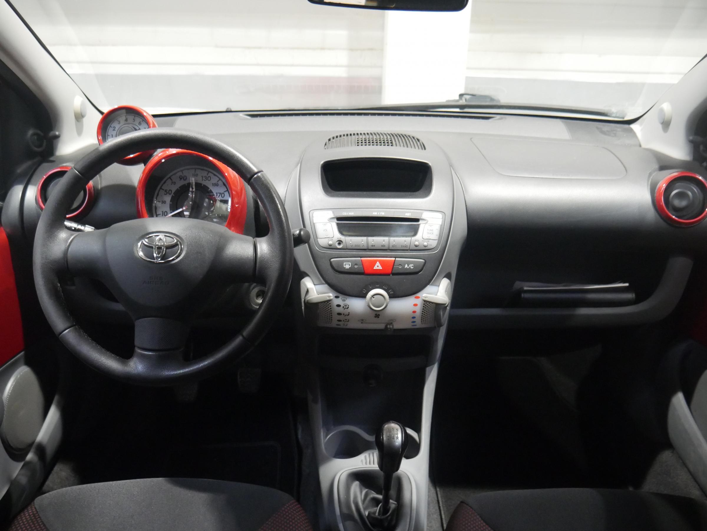 Toyota Aygo, 2010 - pohled č. 8