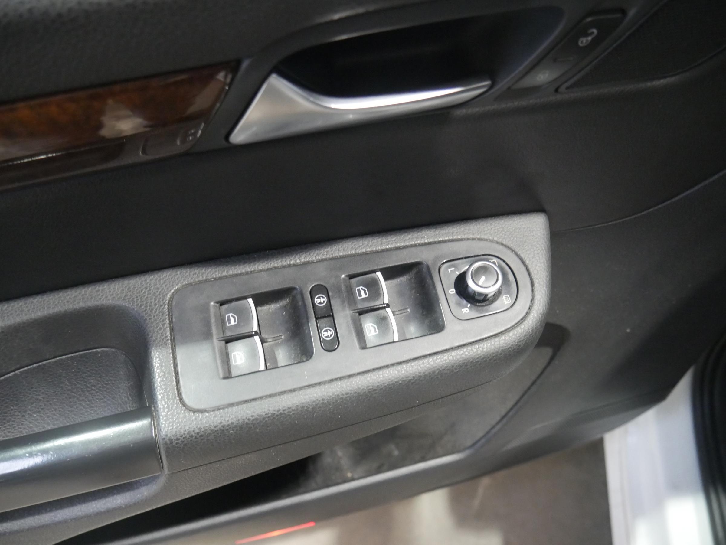 Volkswagen Sharan, 2014 - pohled č. 13