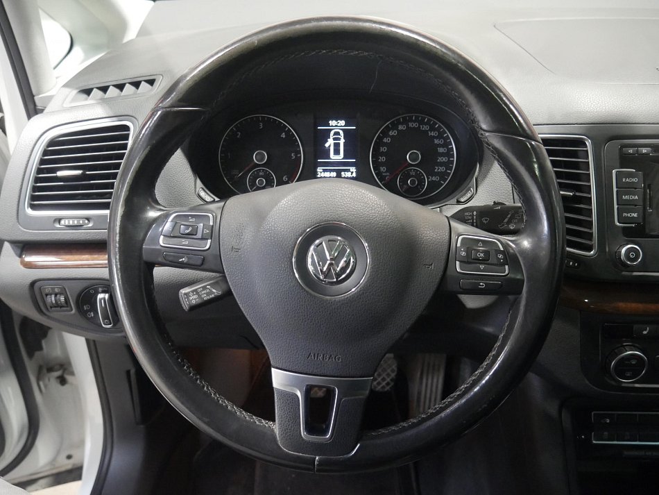 Volkswagen Sharan 2.0 TDi 