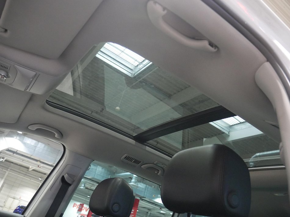 Volkswagen Sharan 2.0 TDi 