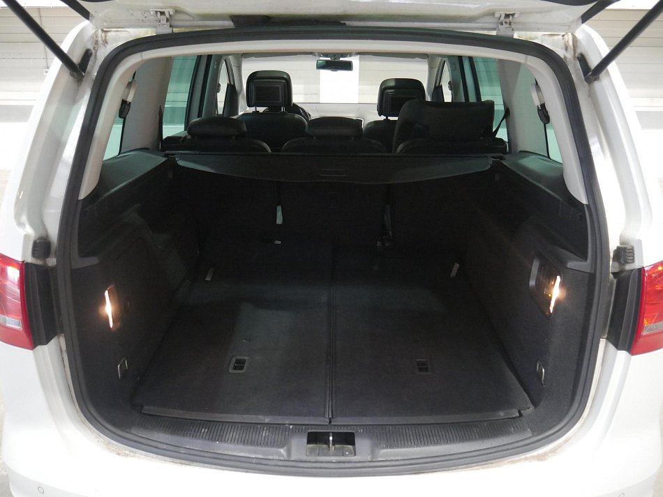 Volkswagen Sharan 2.0 TDi 