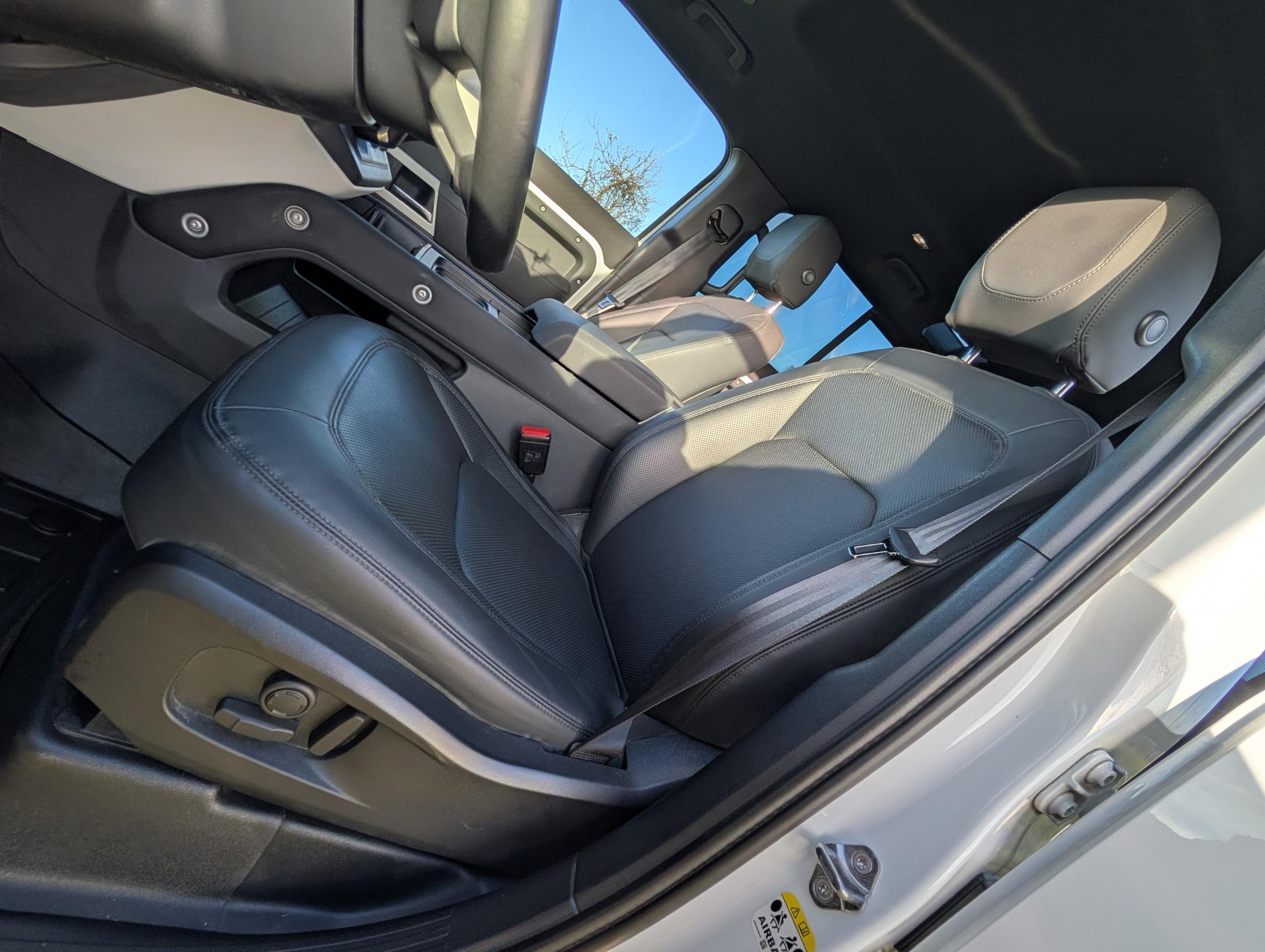 Land Rover Defender, 2022 - pohled č. 11