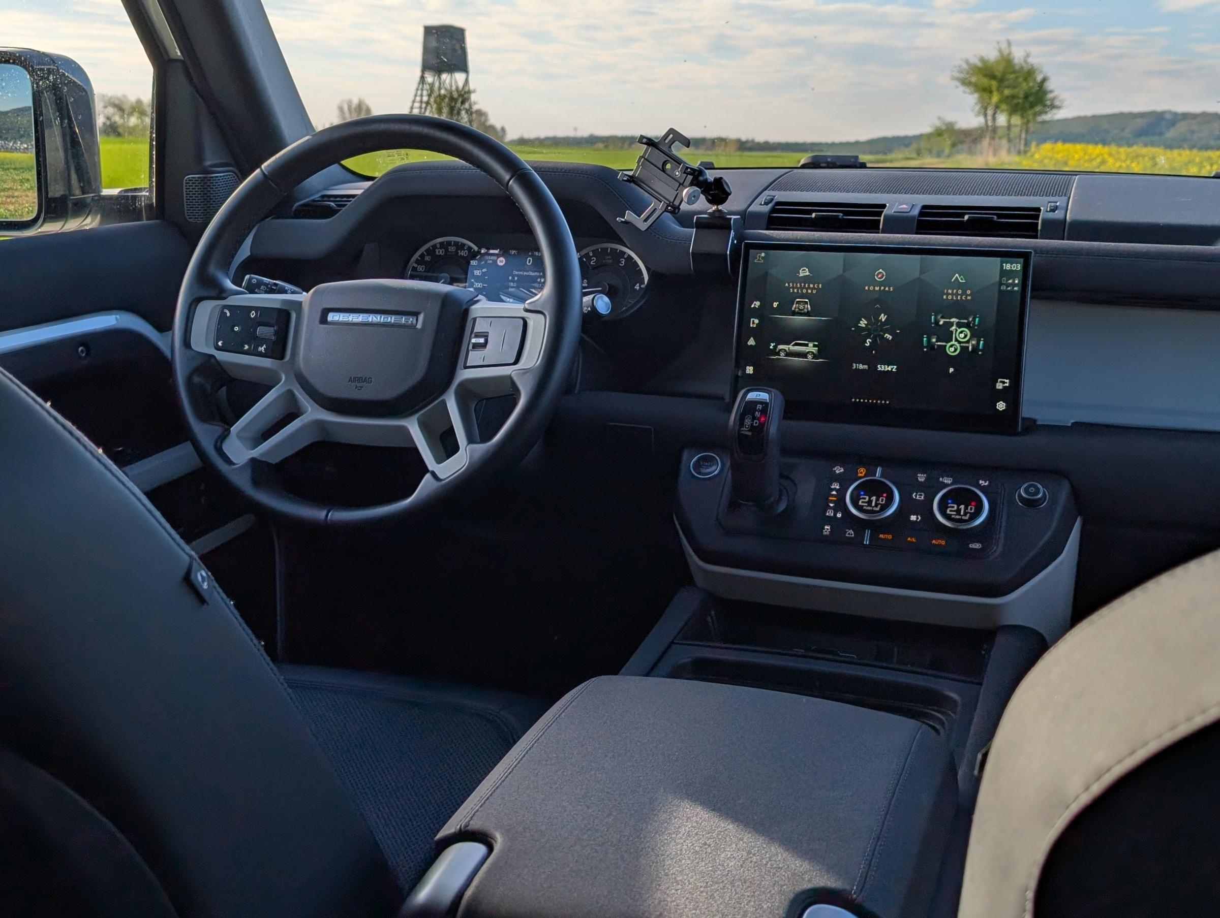 Land Rover Defender, 2022 - pohled č. 13