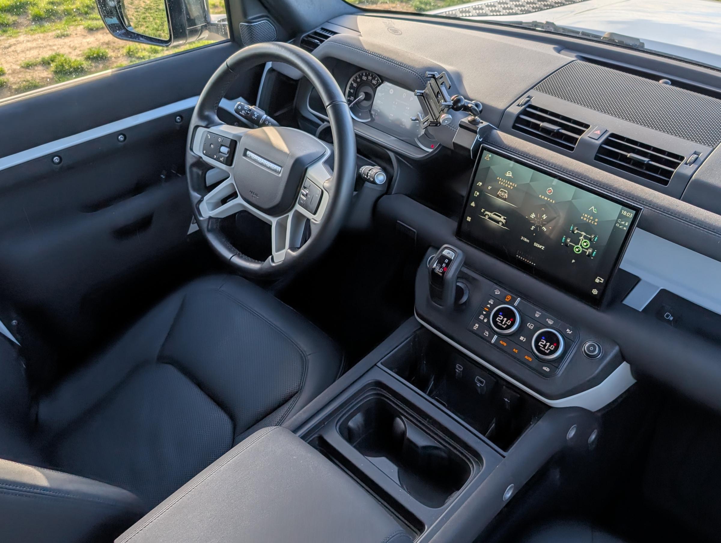 Land Rover Defender, 2022 - pohled č. 14