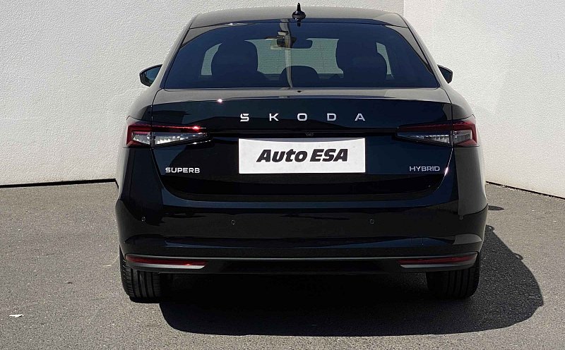 Škoda Superb IV 1.5 e-TSi Selection