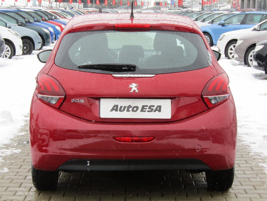 Peugeot 208 1.2 i 