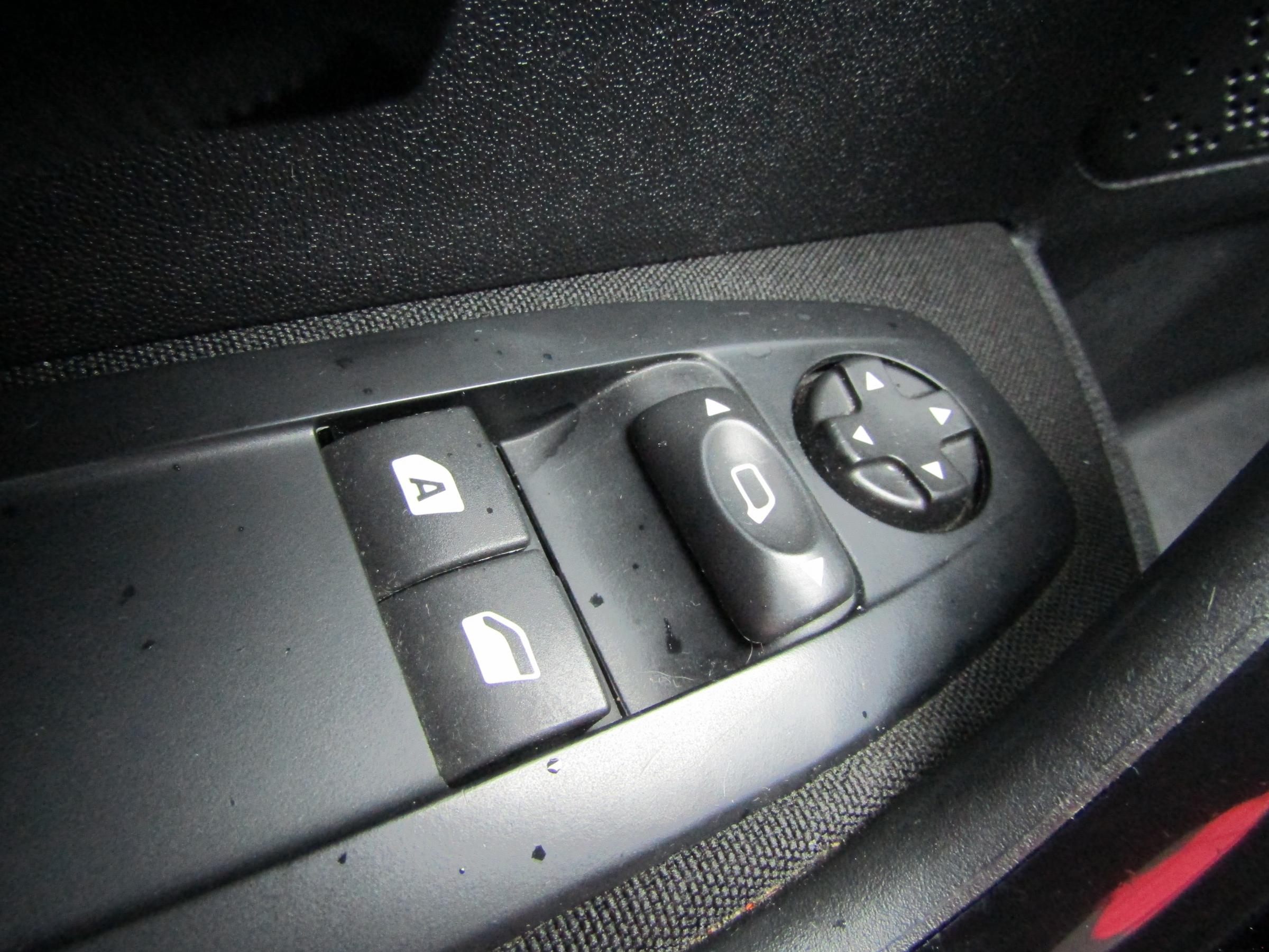 Peugeot 208, 2018 - pohled č. 13