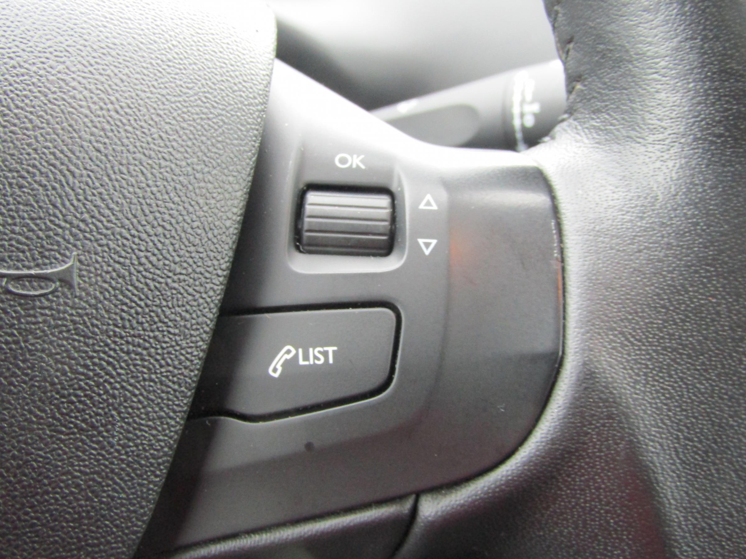 Peugeot 208, 2018 - pohled č. 16