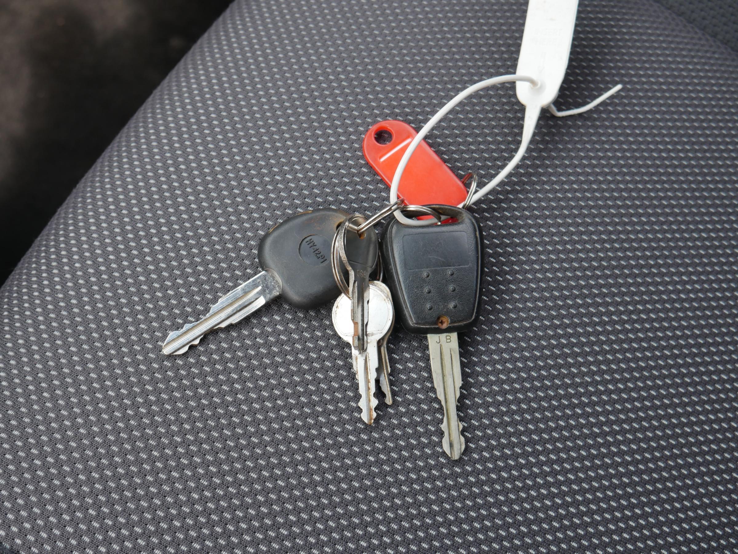 Kia Rio, 2005 - pohled č. 16