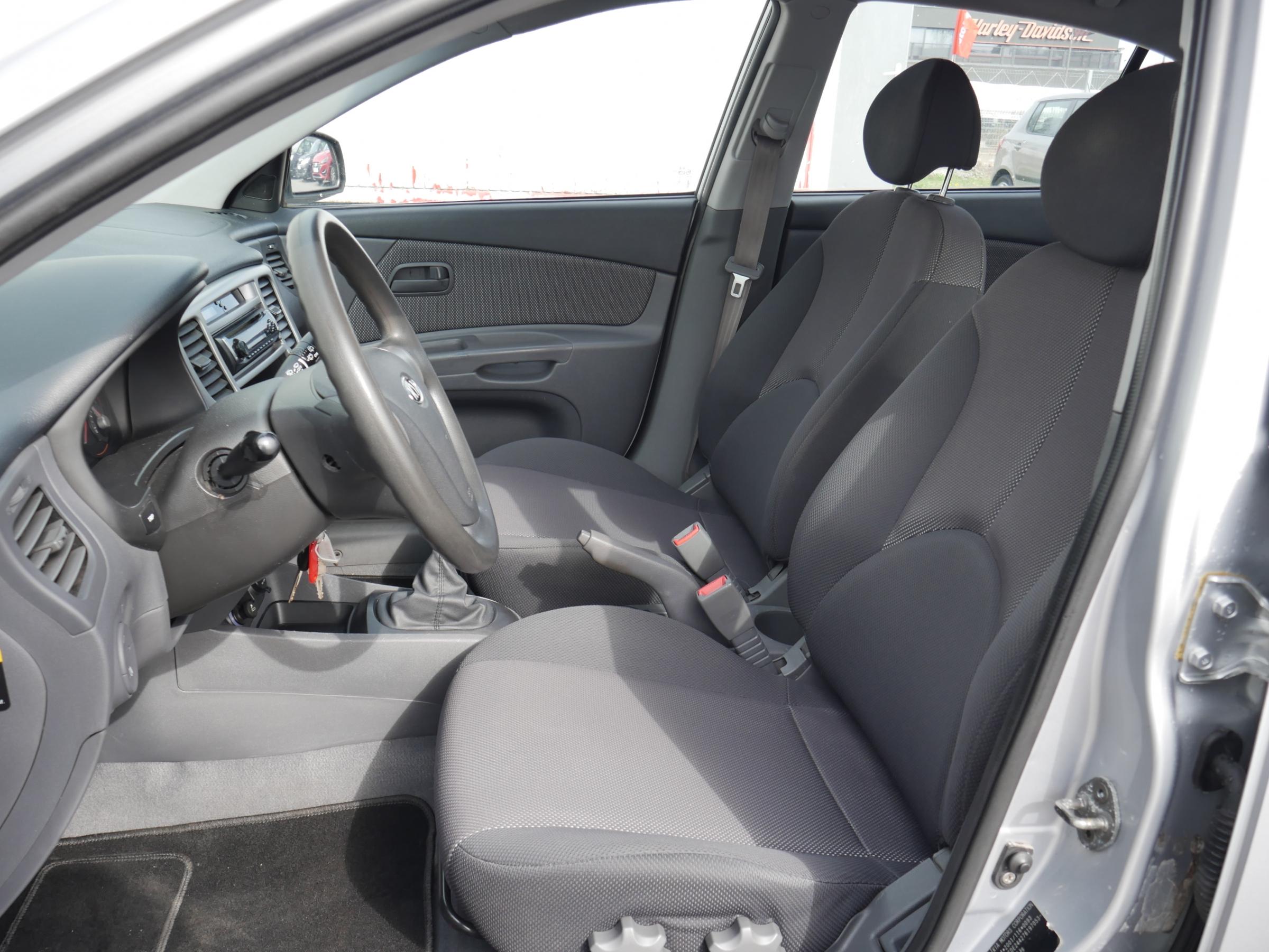 Kia Rio, 2005 - pohled č. 9