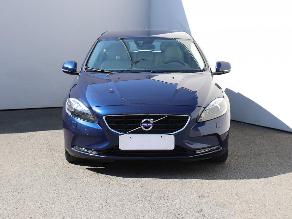 Volvo V40 2.0. 