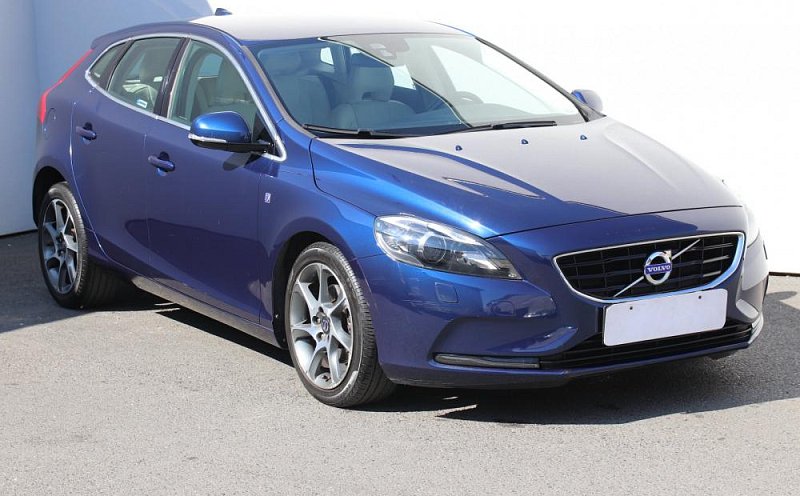 Volvo V40 2.0. 