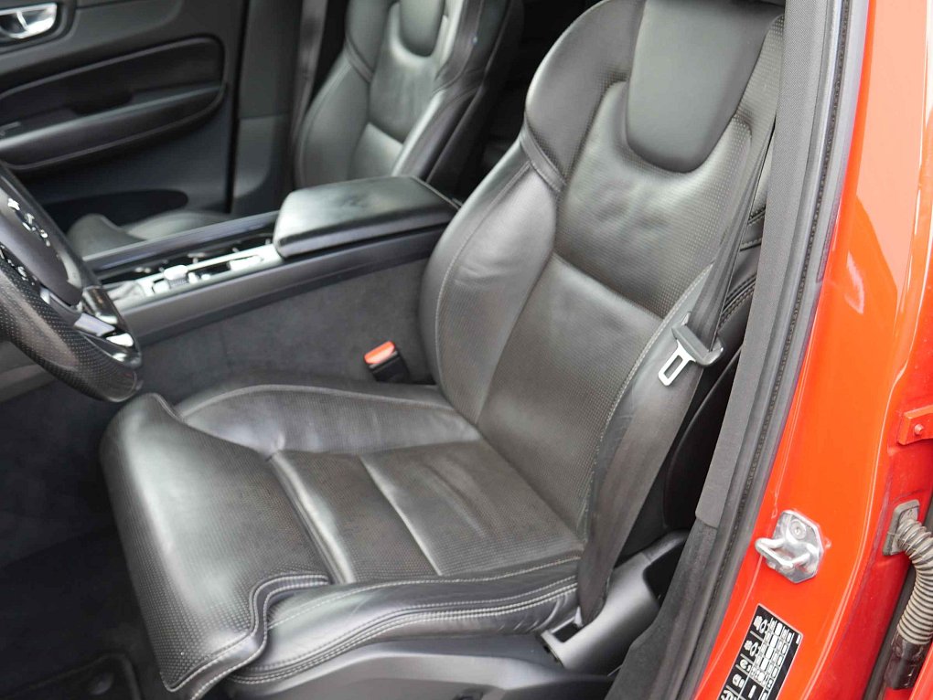 Volvo XC60 2.0 T6  4x4