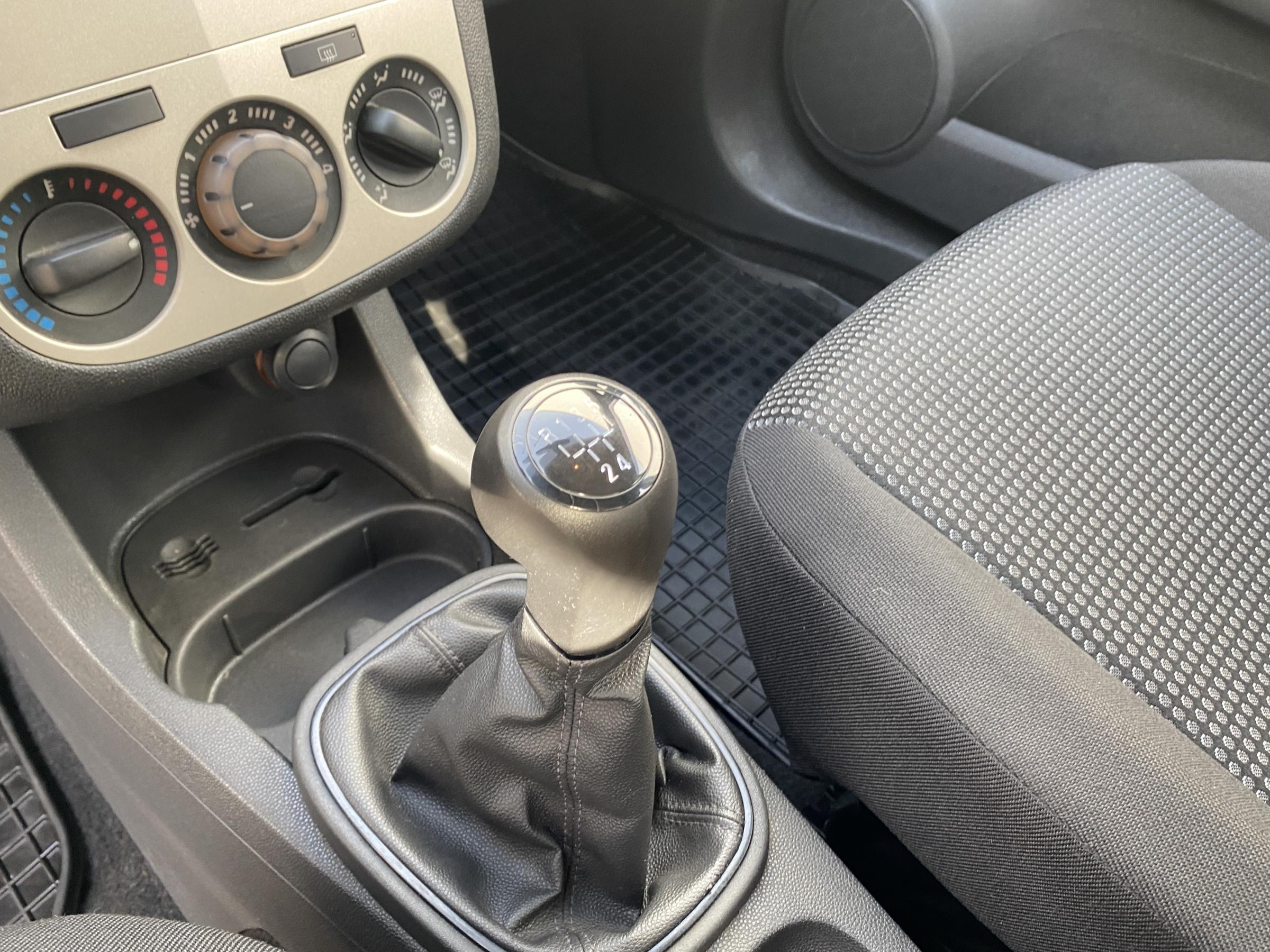 Opel Corsa, 2008 - pohled č. 14