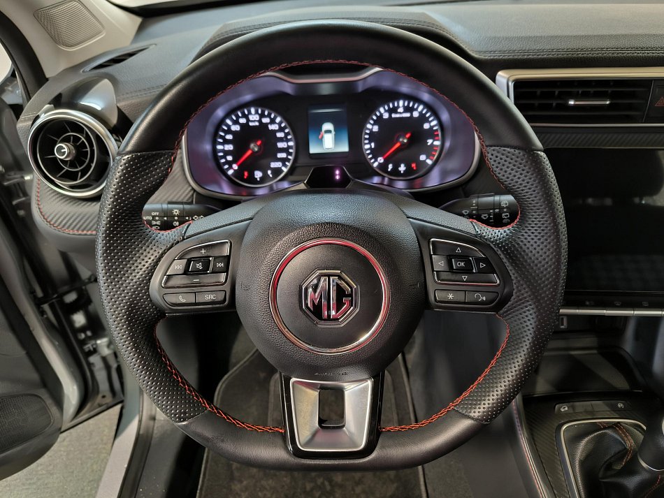 MG ZS 1.5 i Essential