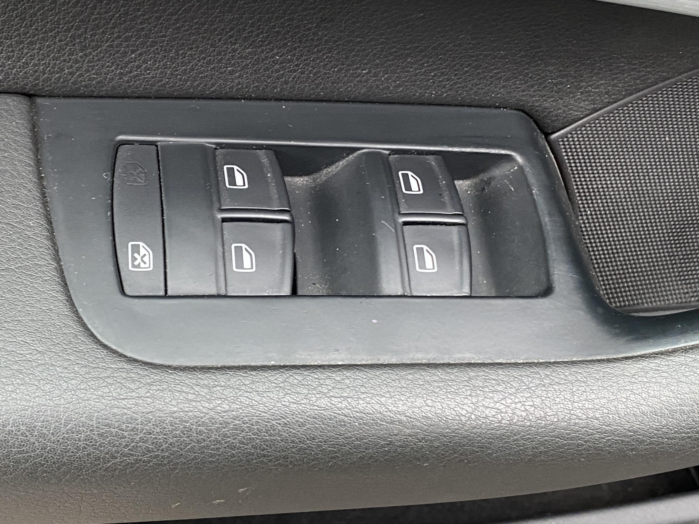 Audi A6, 2010 - pohled č. 11