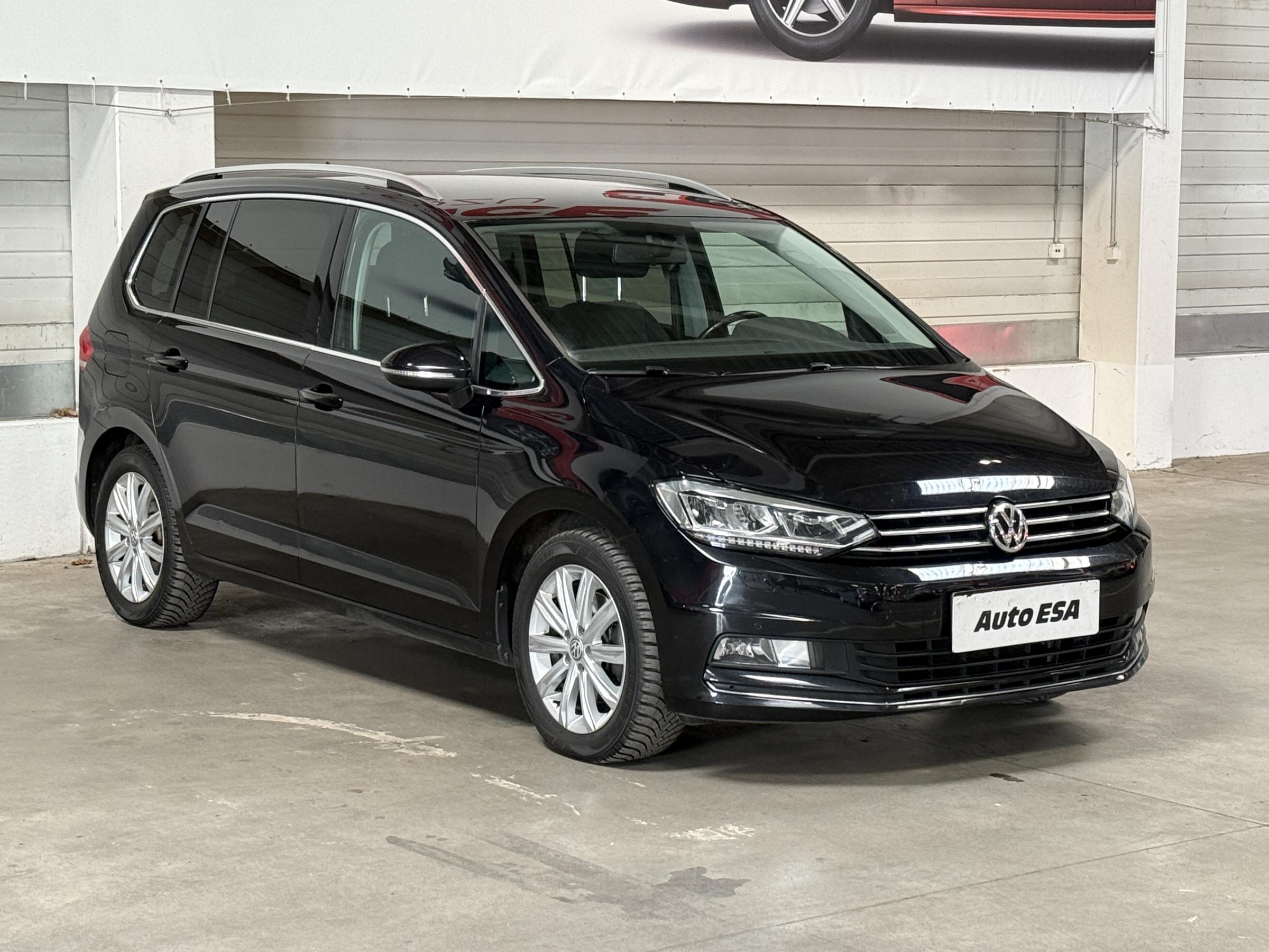 Volkswagen Touran, 2016 - celkový pohled