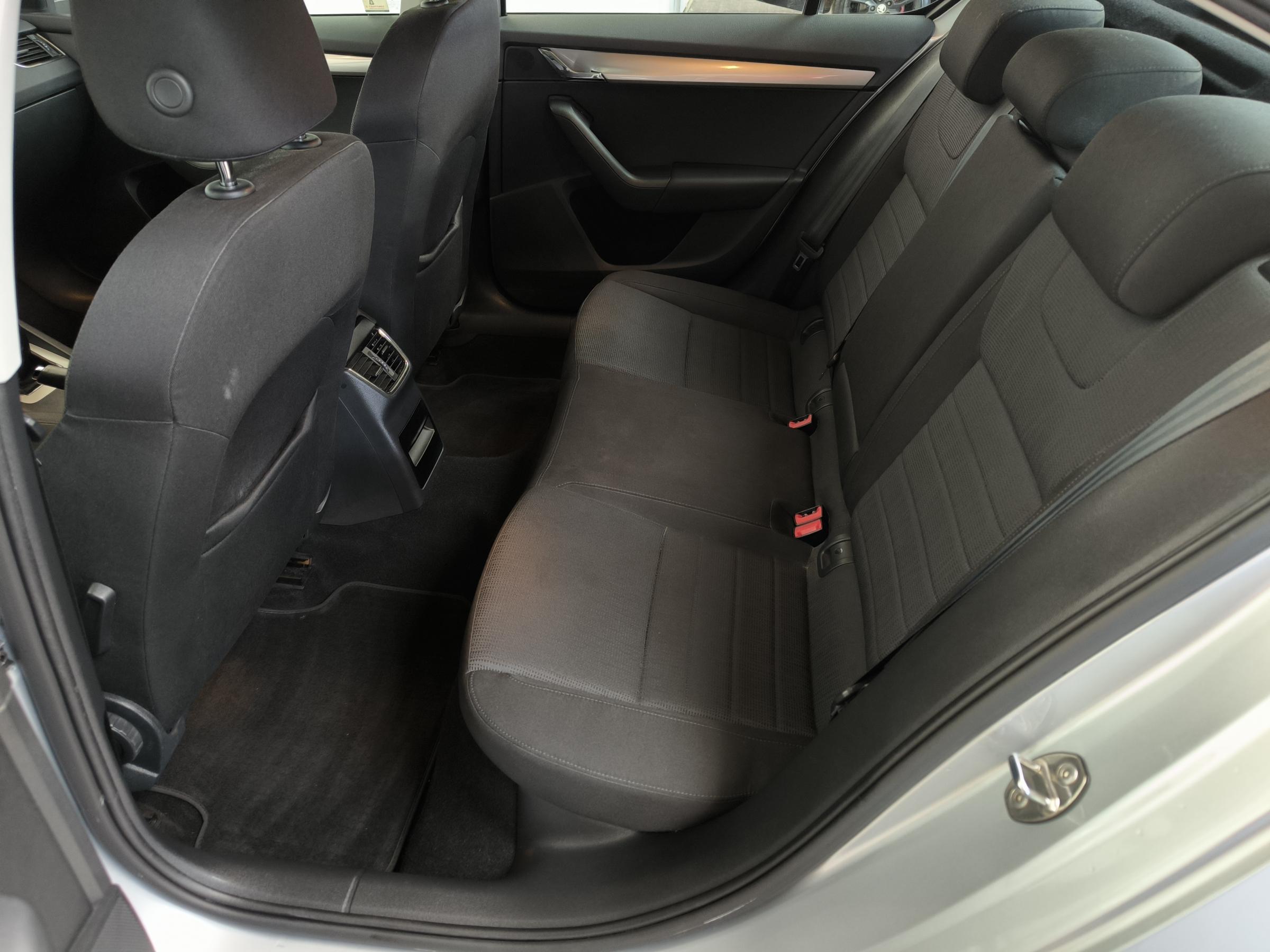 Škoda Octavia III, 2013 - pohled č. 10