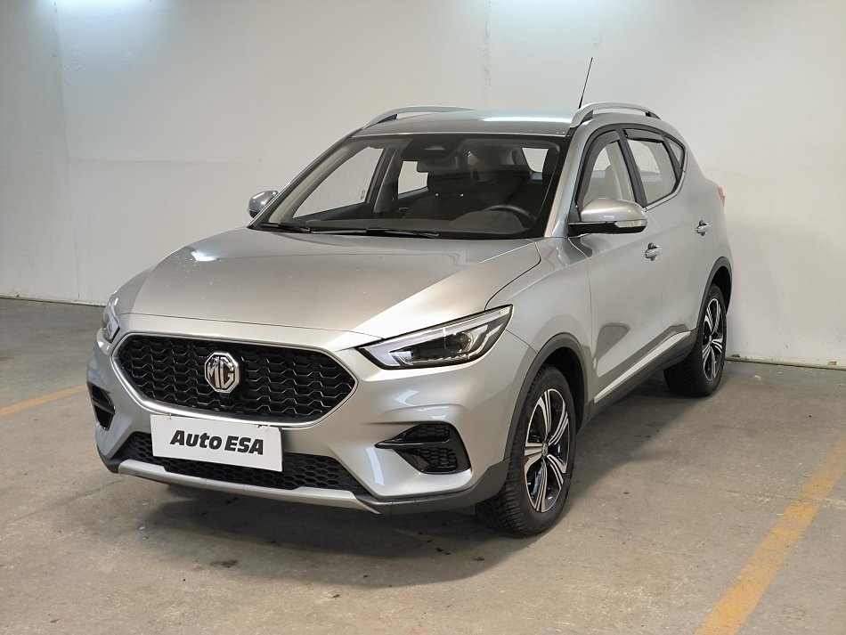 MG ZS 1.5 i Essential