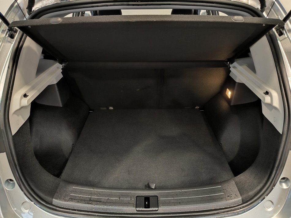 MG ZS 1.5 i Essential