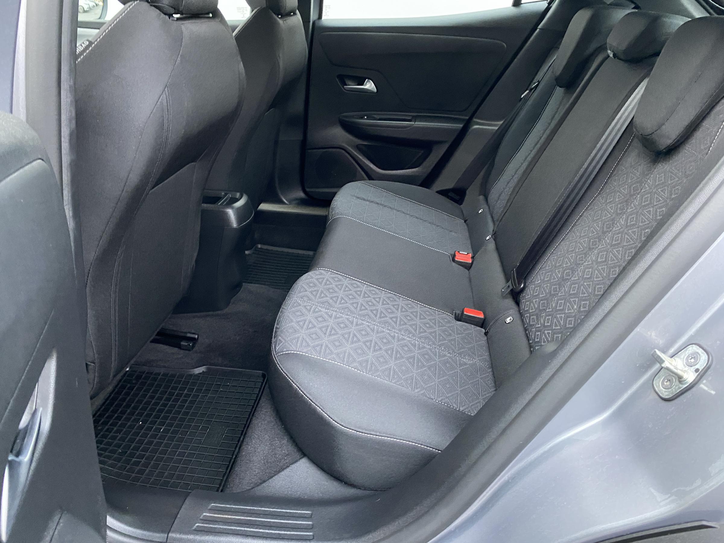 Opel Mokka, 2021 - pohled č. 10