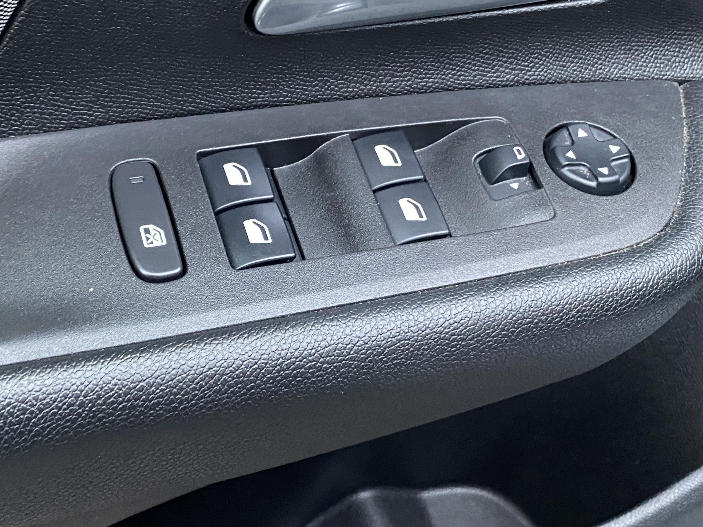 Opel Mokka, 2021 - pohled č. 11