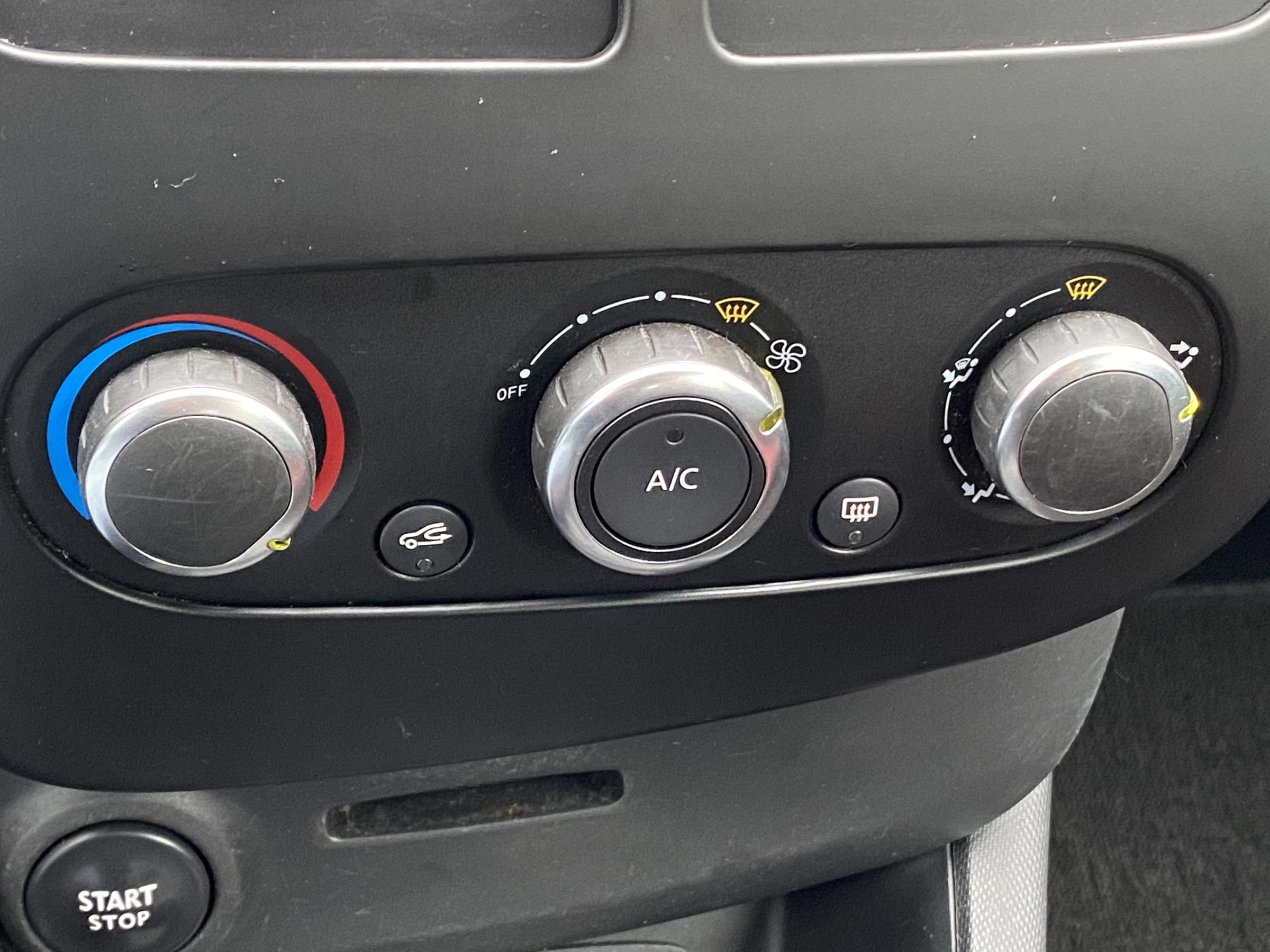 Renault Clio, 2015 - pohled č. 14