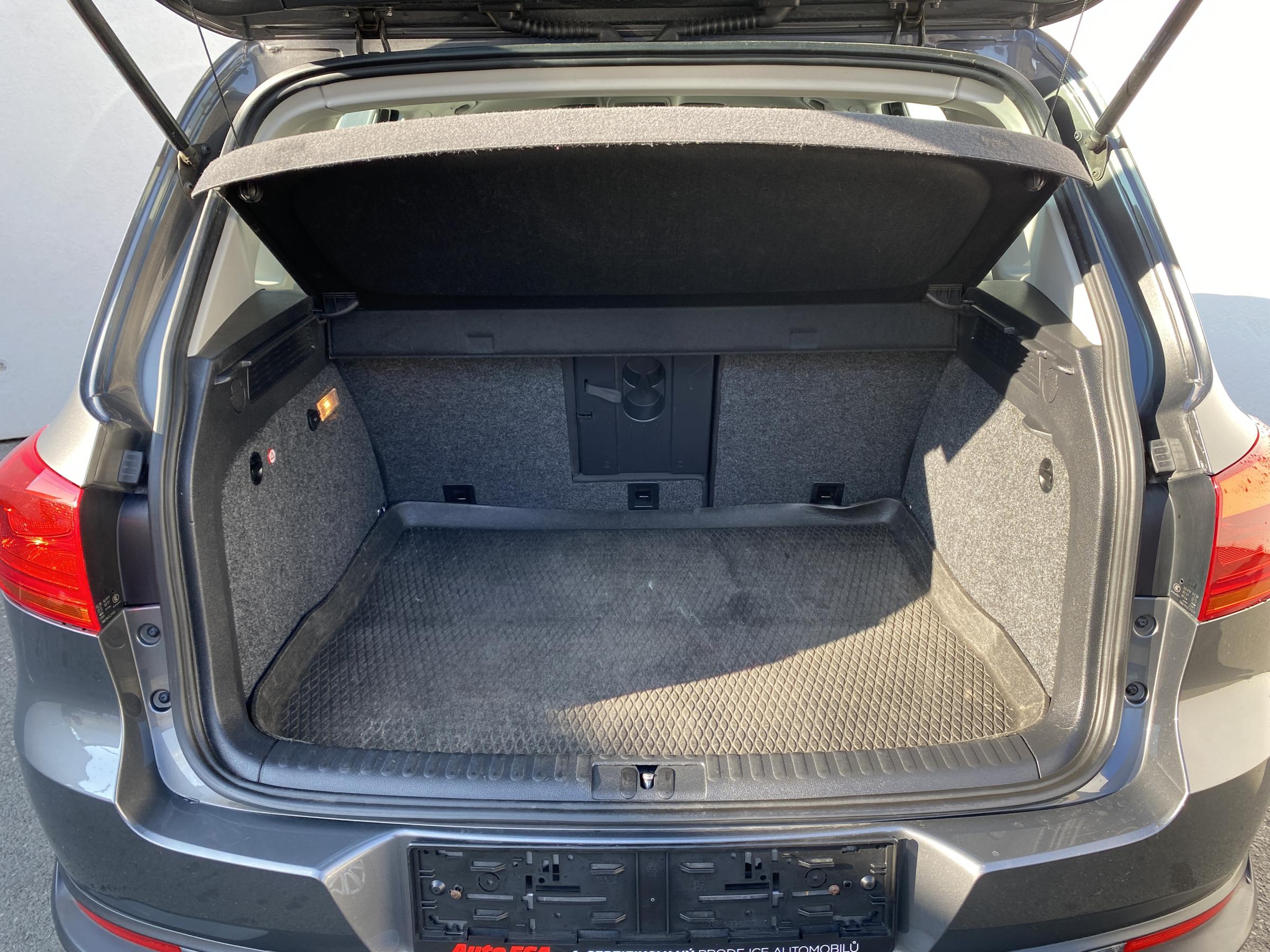 Volkswagen Tiguan, 2014 - pohled č. 7