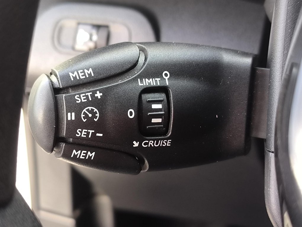 Peugeot Rifter 1.2PT Active