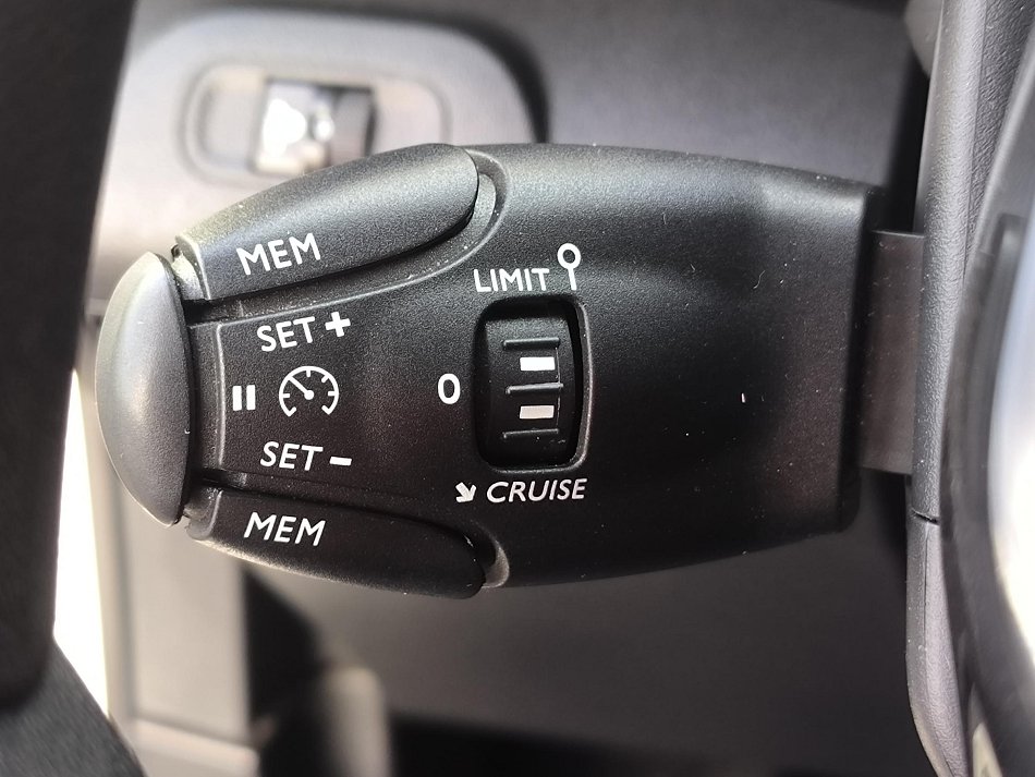 Peugeot Rifter 1.2PT Active