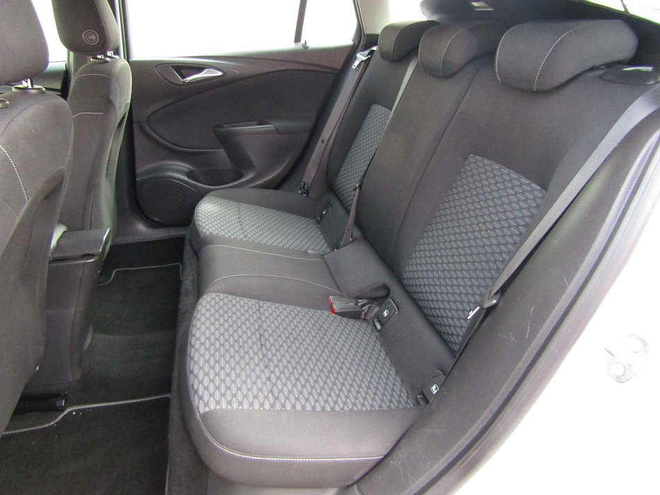 Opel Astra 1.6 CDTi 