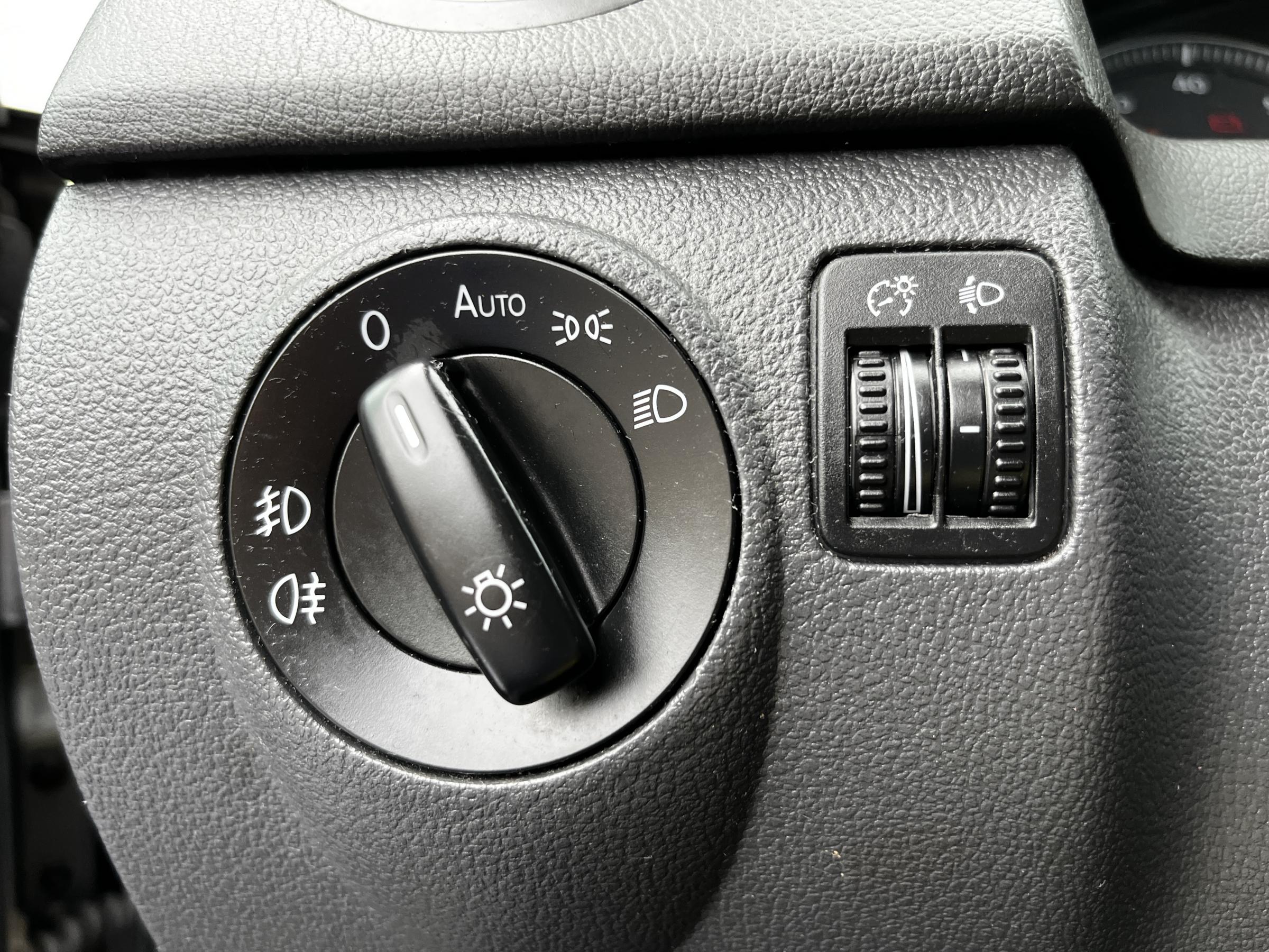 Volkswagen Golf Plus, 2008 - pohled č. 16