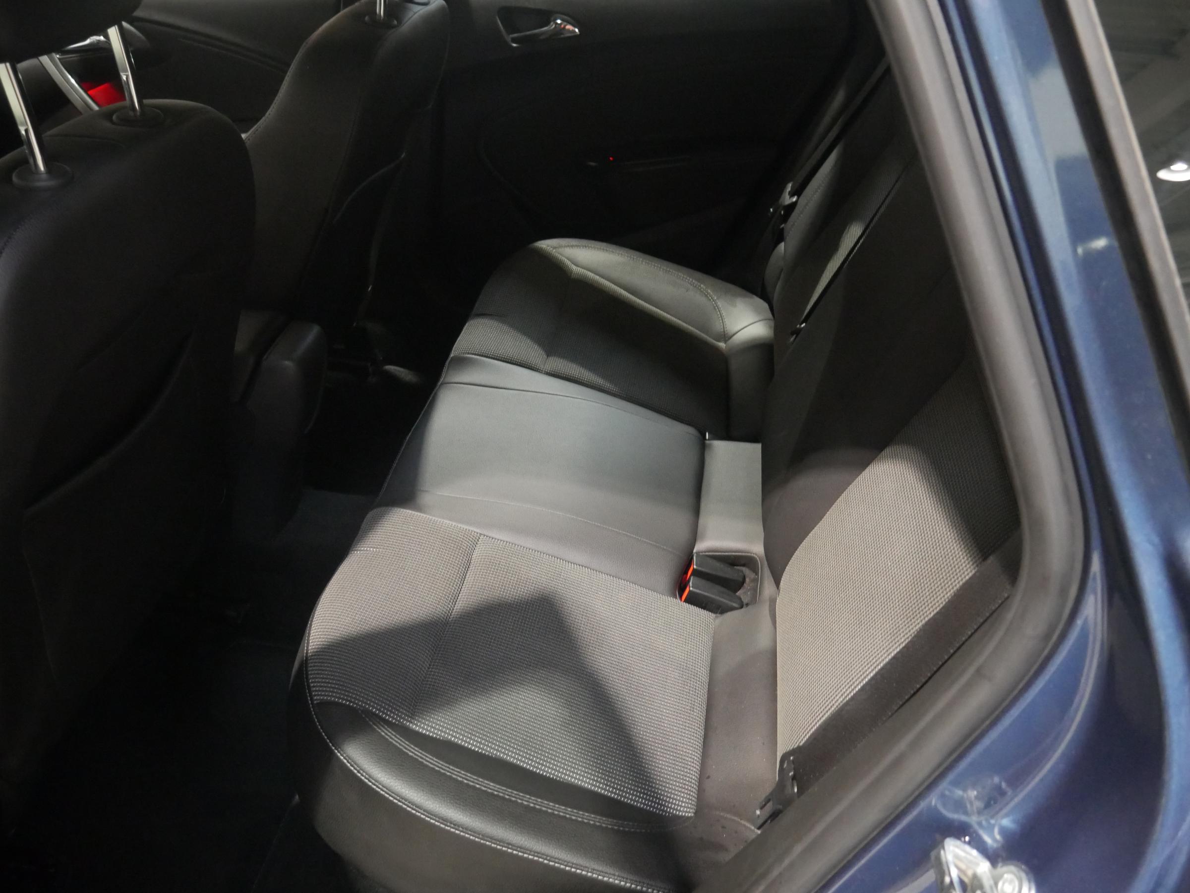 Opel Astra, 2013 - pohled č. 11