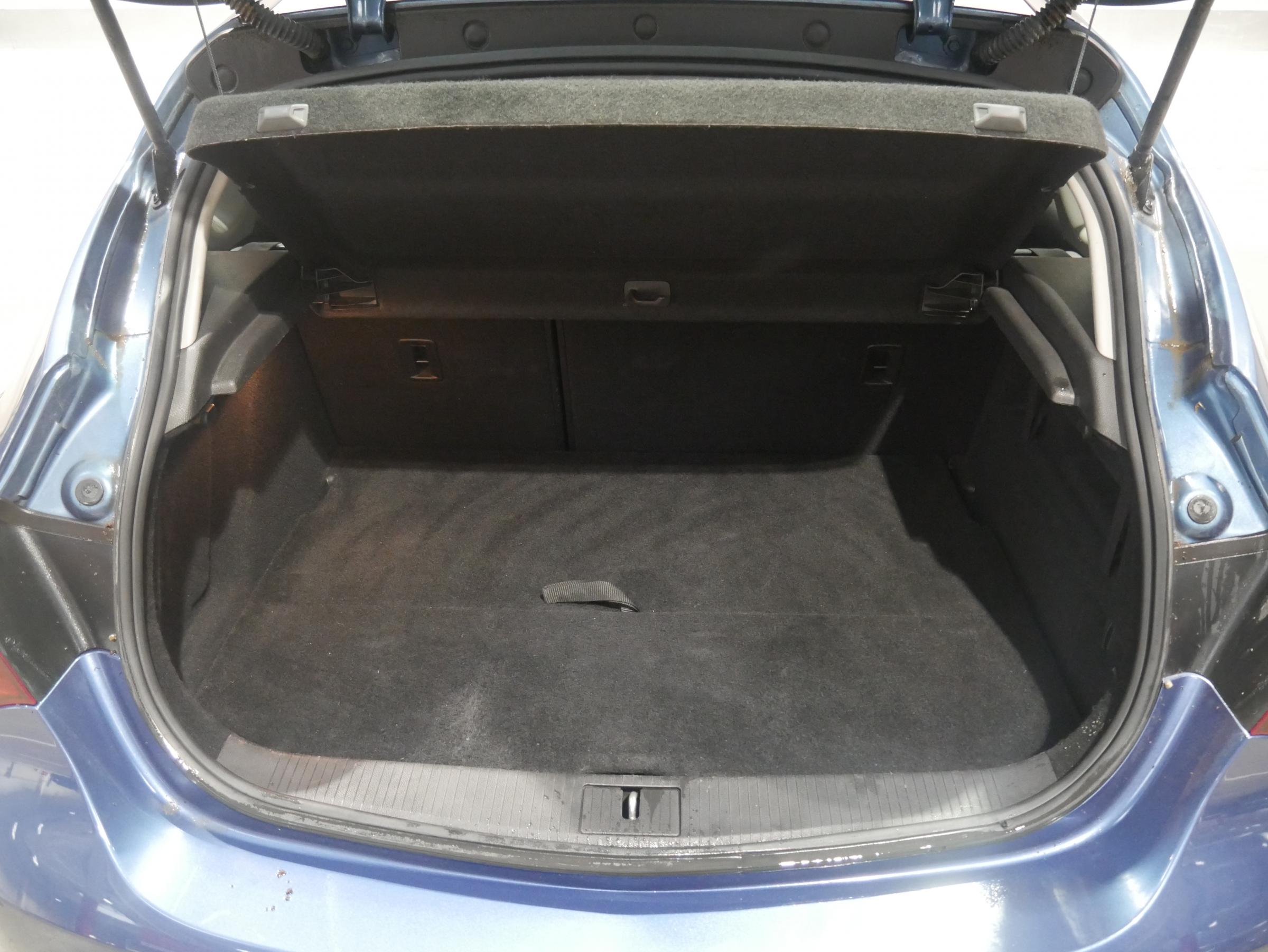 Opel Astra, 2013 - pohled č. 7