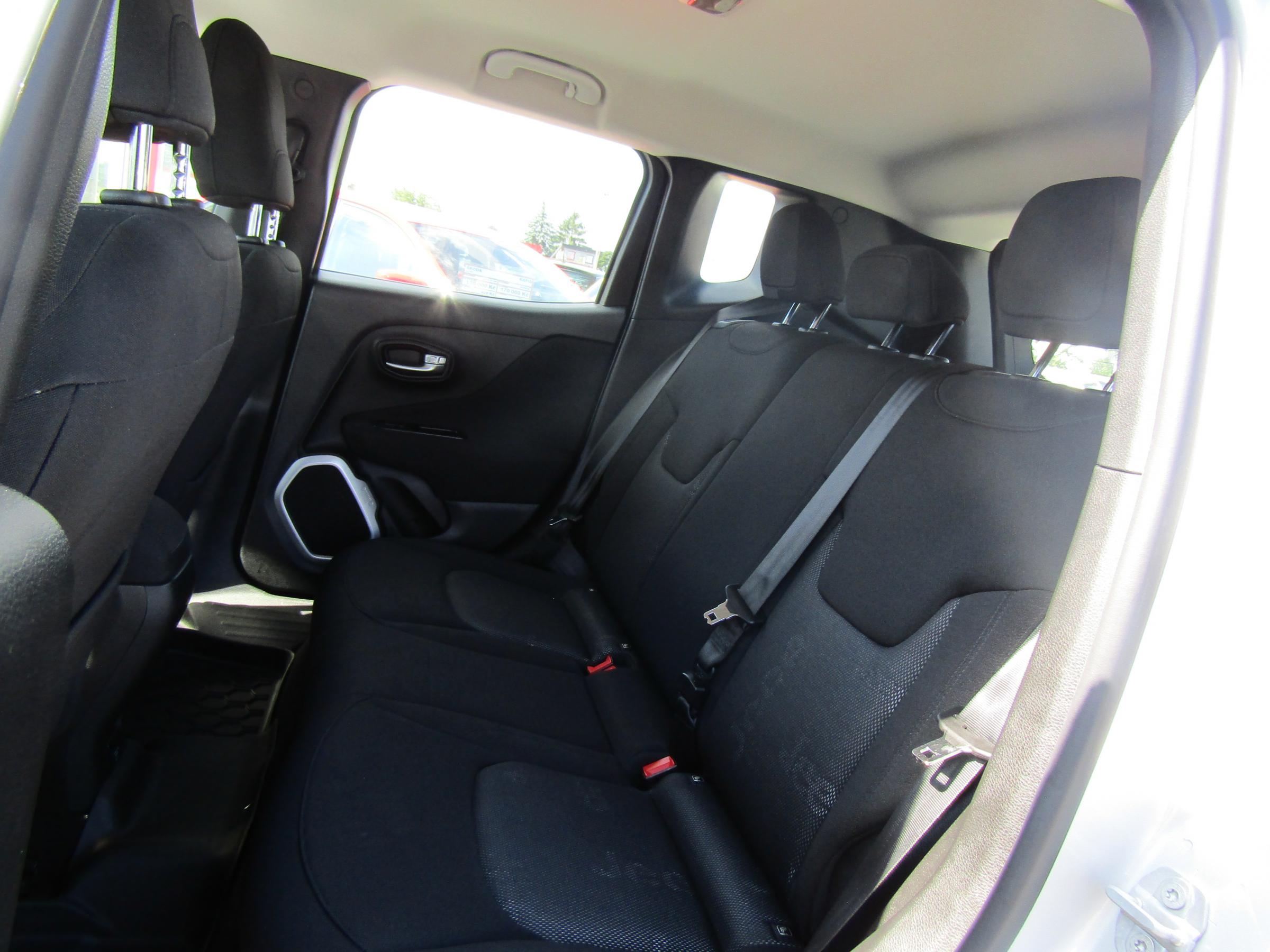 Jeep Renegade, 2017 - pohled č. 10