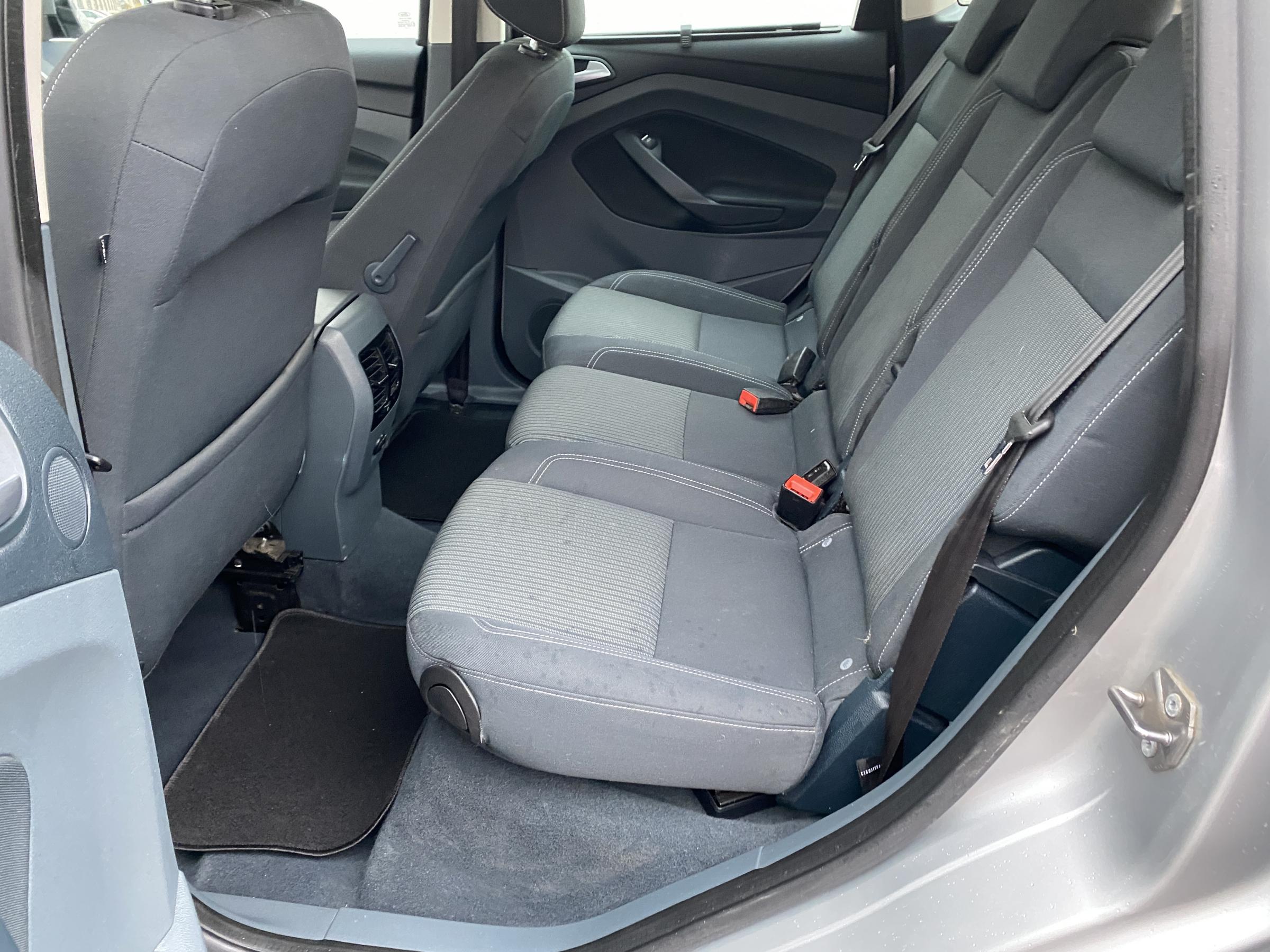 Ford C-MAX, 2015 - pohled č. 10