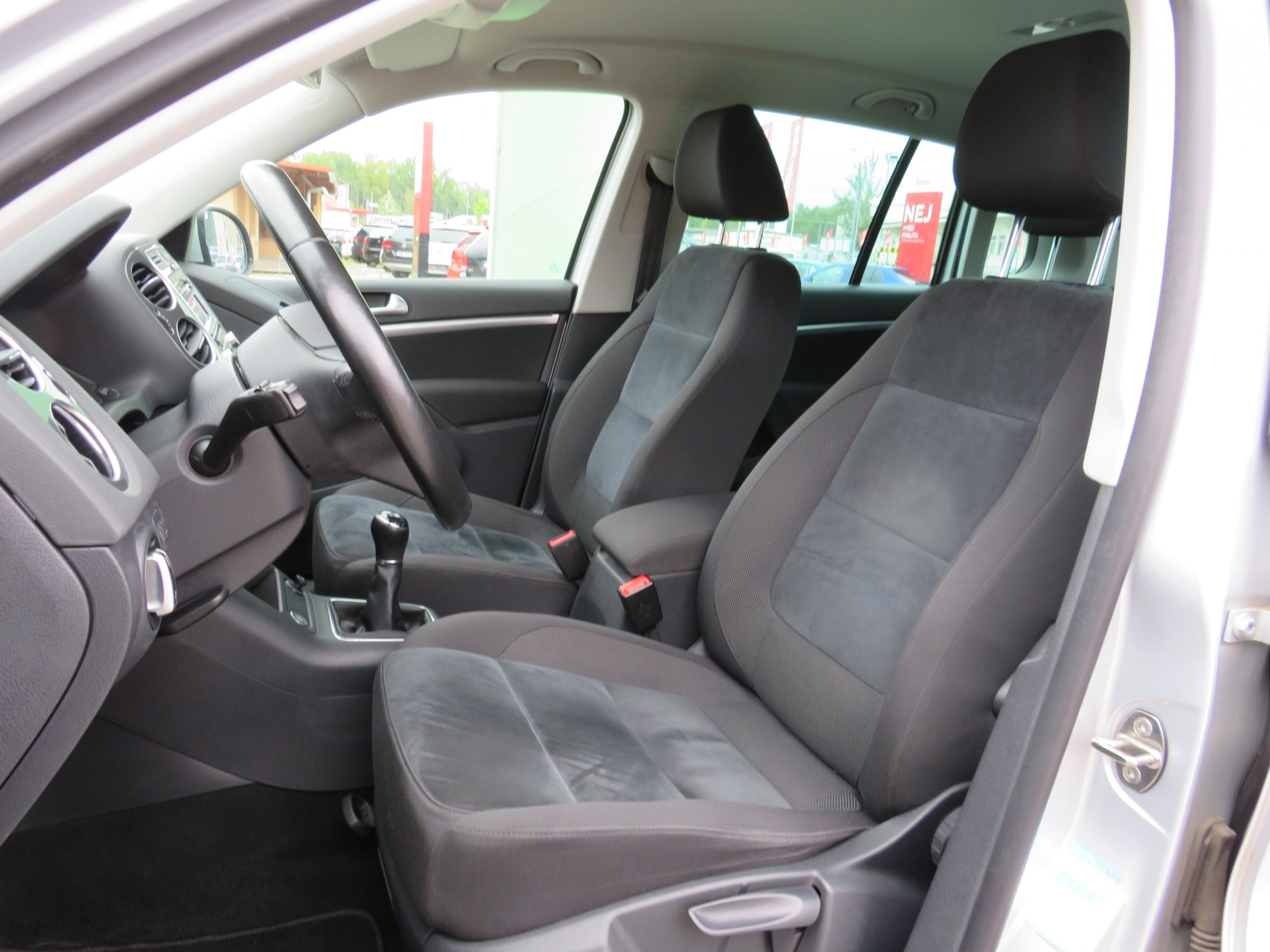 Volkswagen Tiguan, 2012 - pohled č. 10