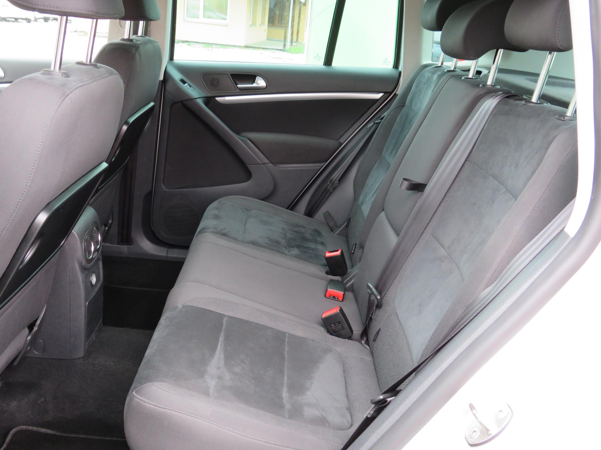 Volkswagen Tiguan, 2012 - pohled č. 11