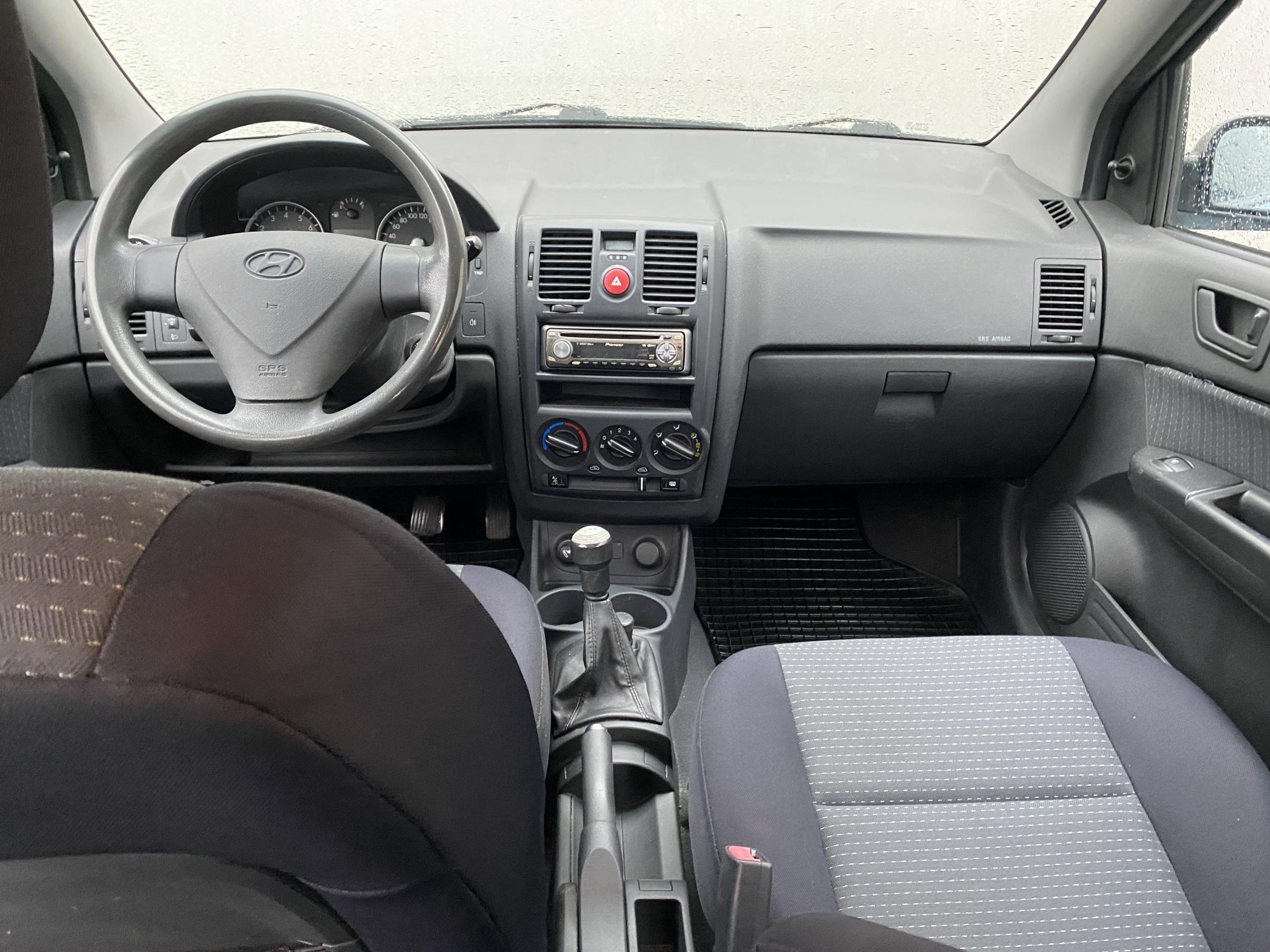 Hyundai ix20, 2014 - pohled č. 8