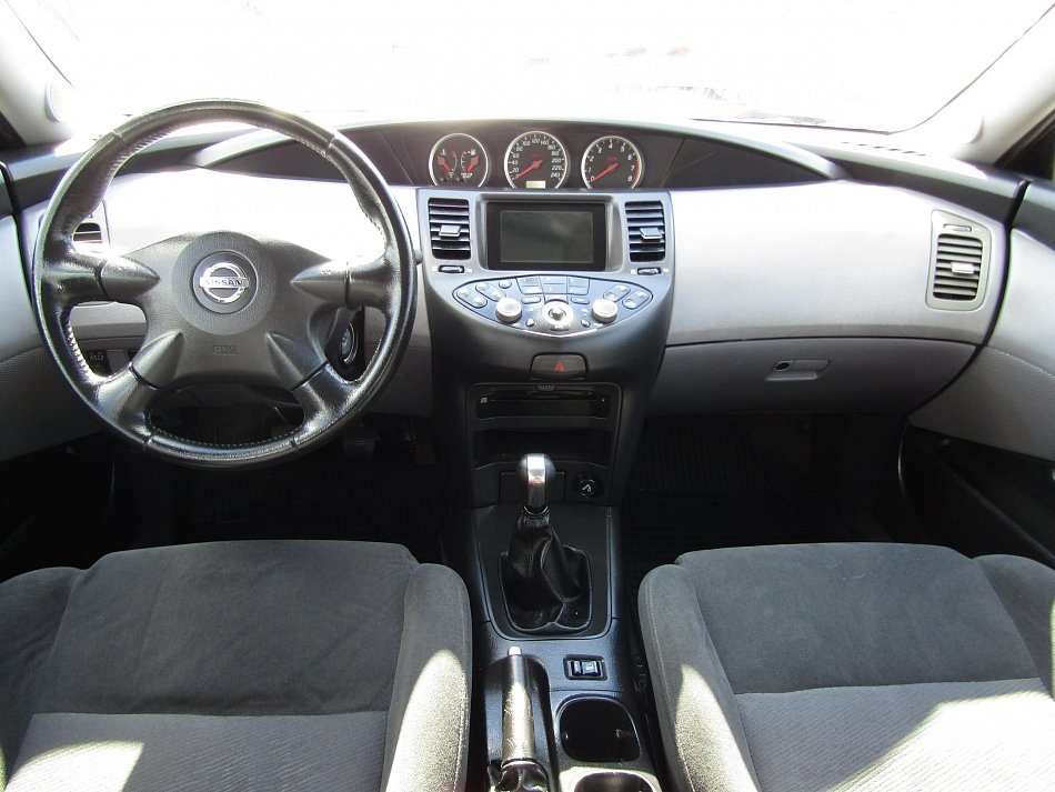 Nissan Primera 1.8 i 