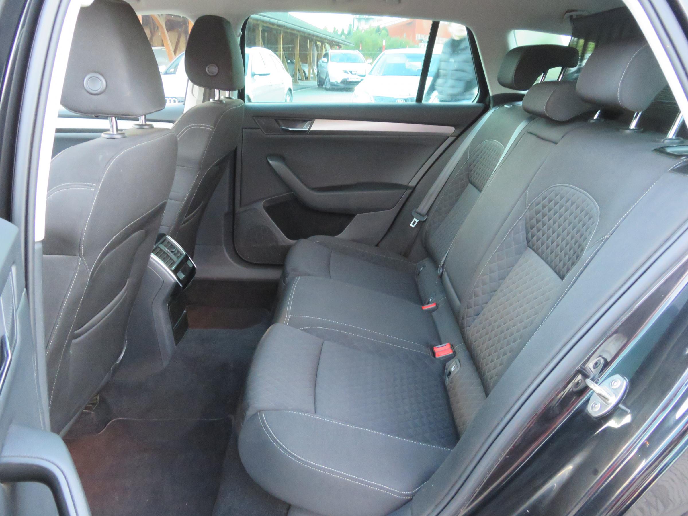 Škoda Superb III, 2016 - pohled č. 10