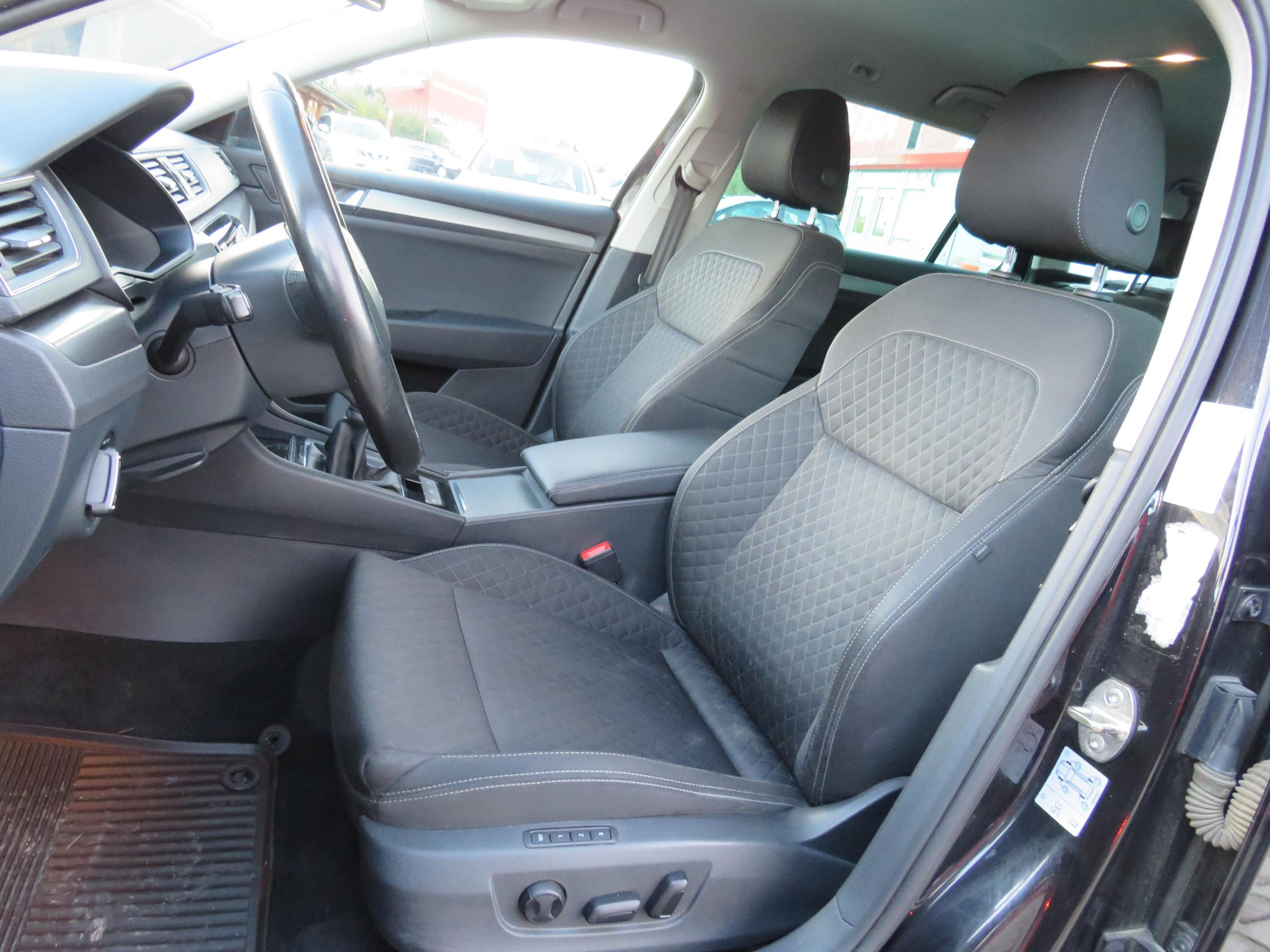 Škoda Superb III, 2016 - pohled č. 9