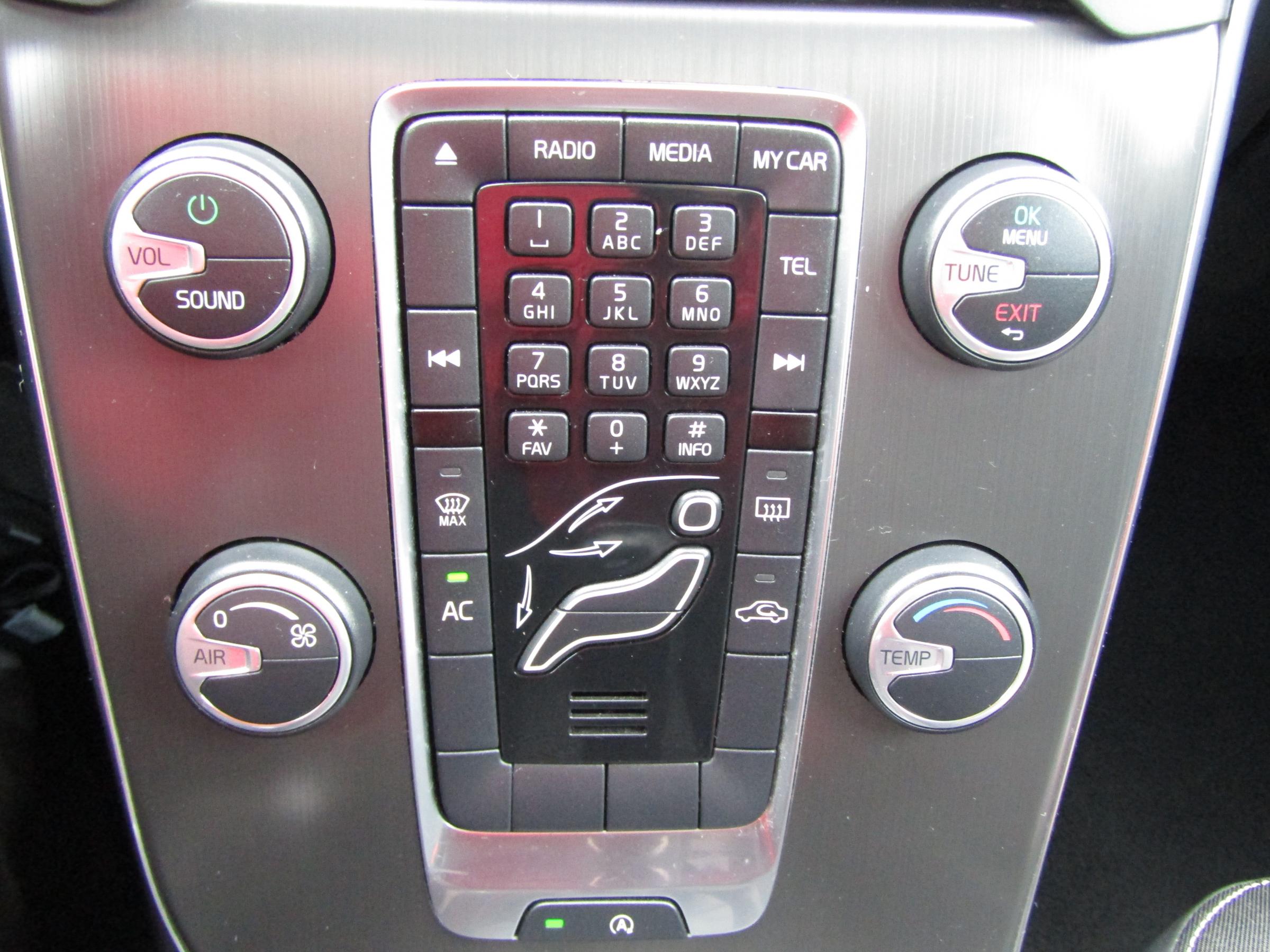 Volvo V40, 2013 - pohled č. 16