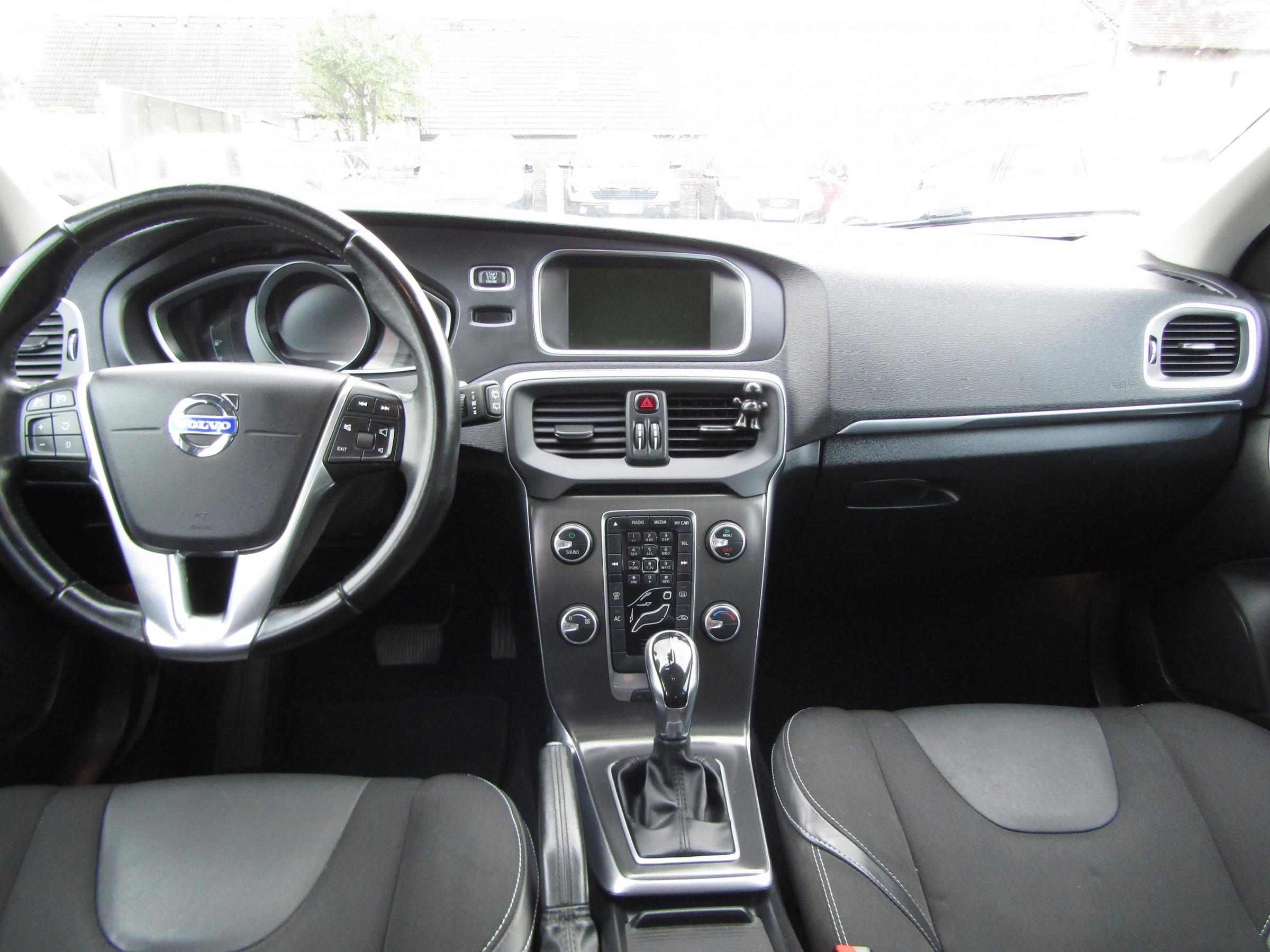 Volvo V40, 2013 - pohled č. 8