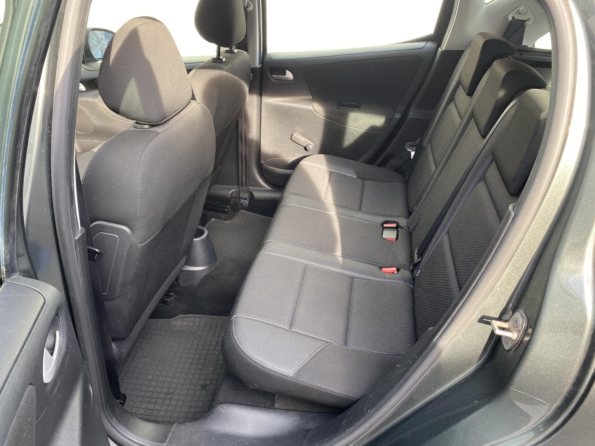 Peugeot 207, 2011 - pohled č. 10