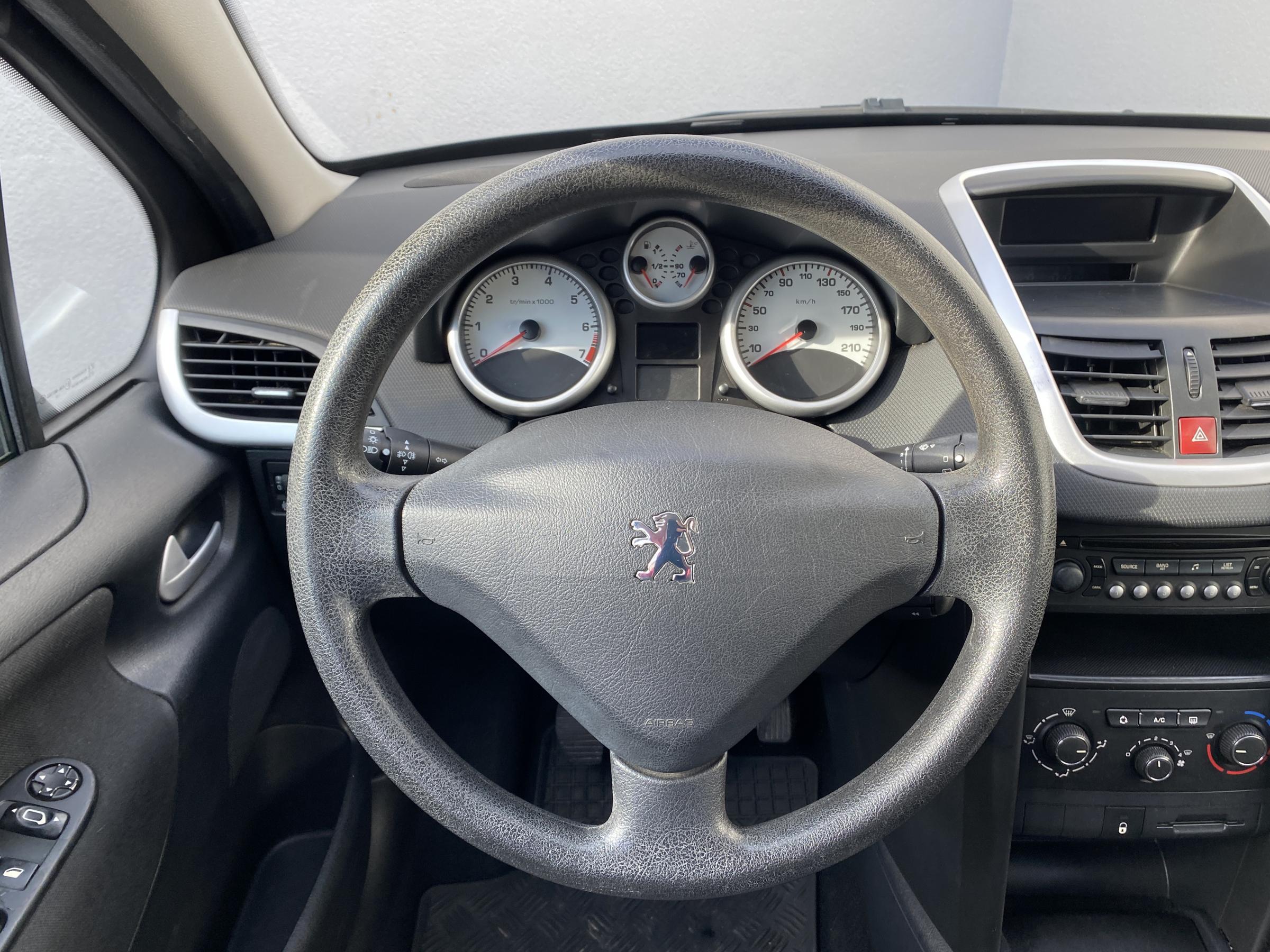 Peugeot 207, 2011 - pohled č. 11