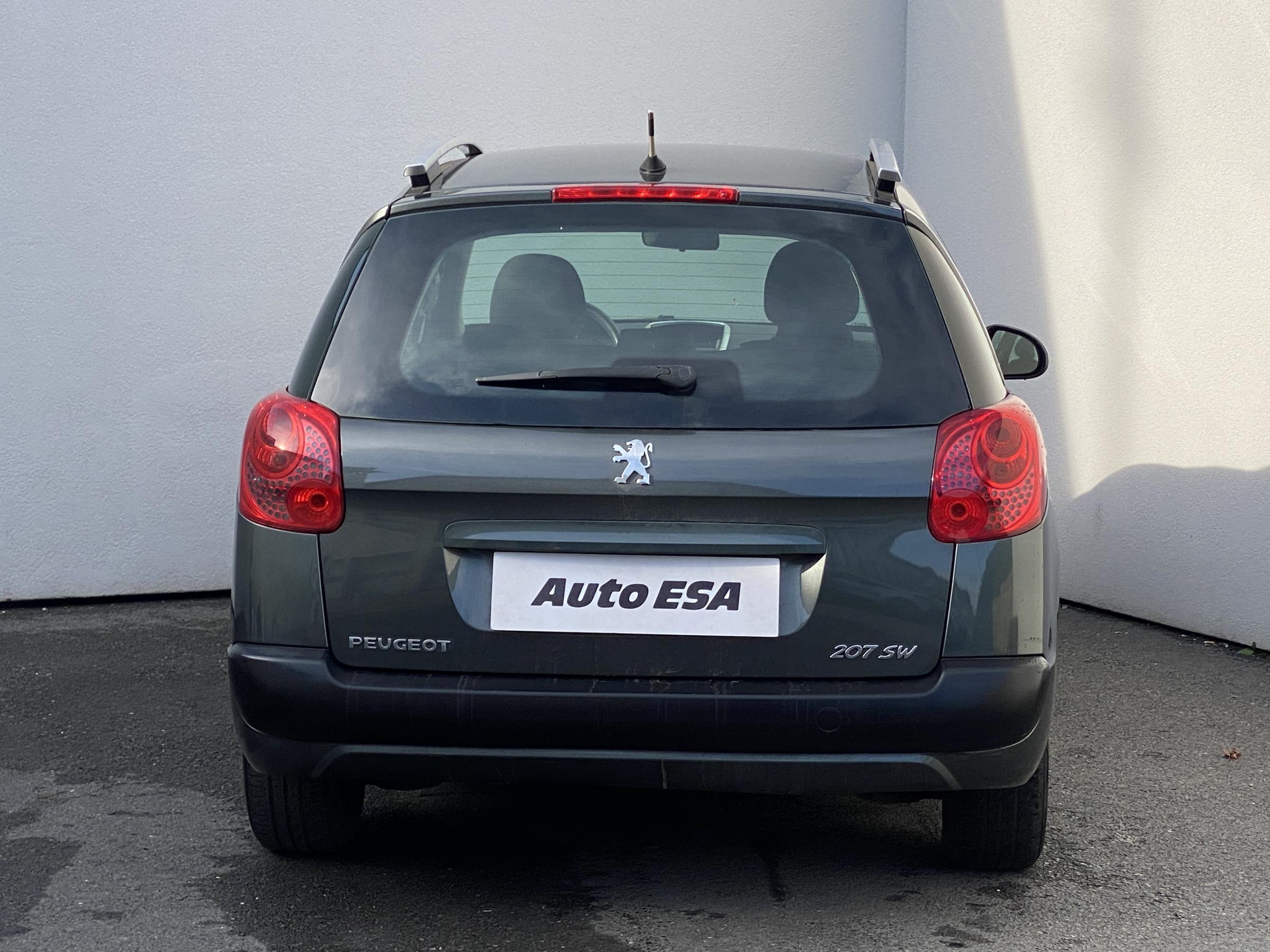 Peugeot 207, 2011 - pohled č. 5