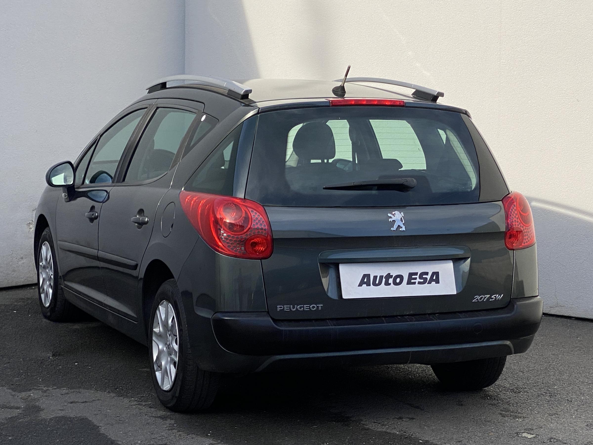 Peugeot 207, 2011 - pohled č. 6