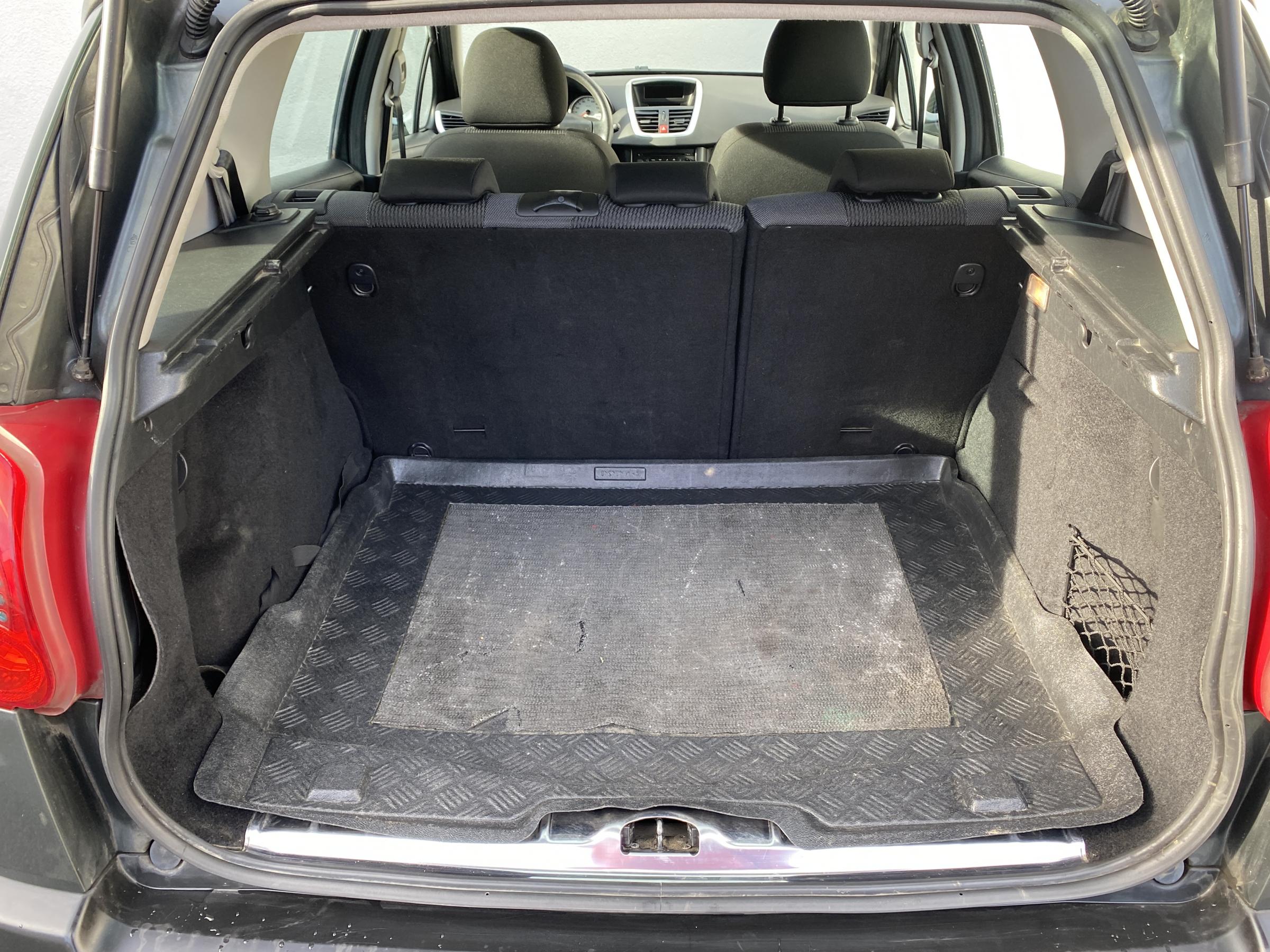 Peugeot 207, 2011 - pohled č. 7